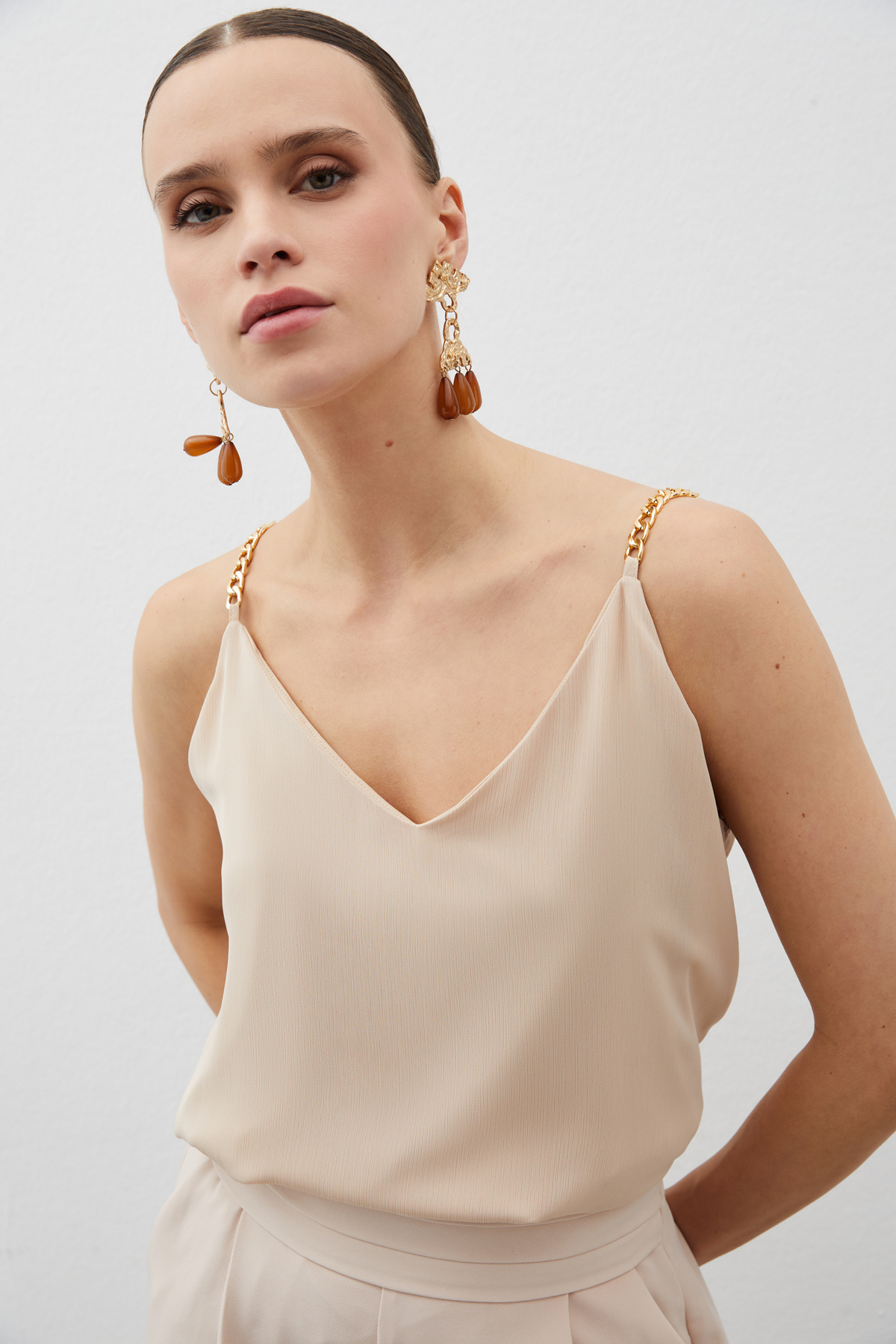 Zincir Askılı Salaş Bluz - BEJ