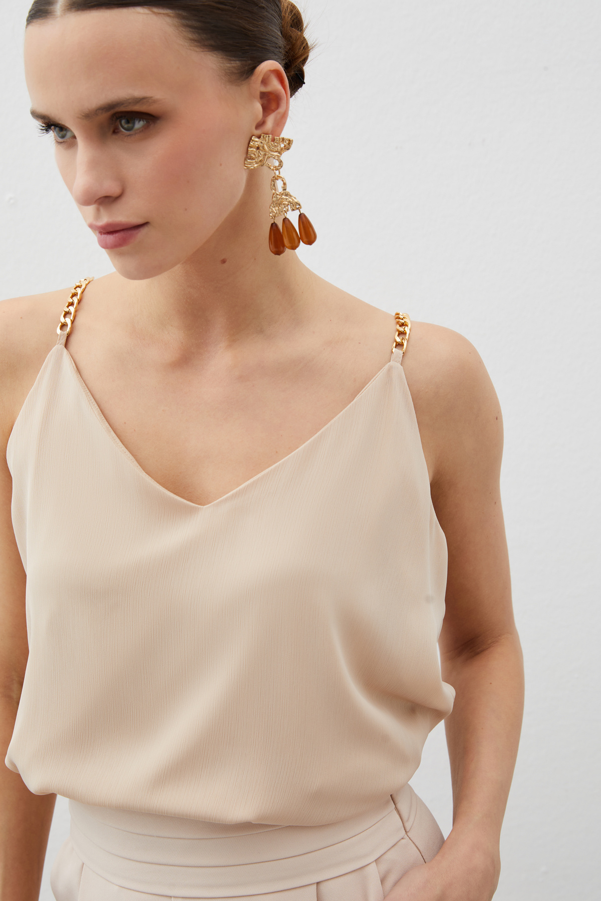 Zincir Askılı Salaş Bluz - BEJ