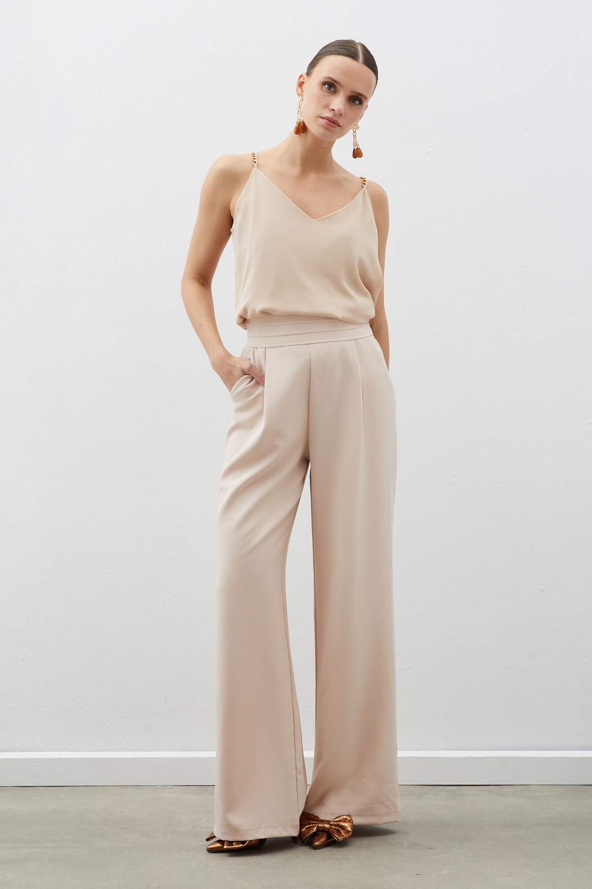 Zincir Askılı Salaş Bluz - BEJ