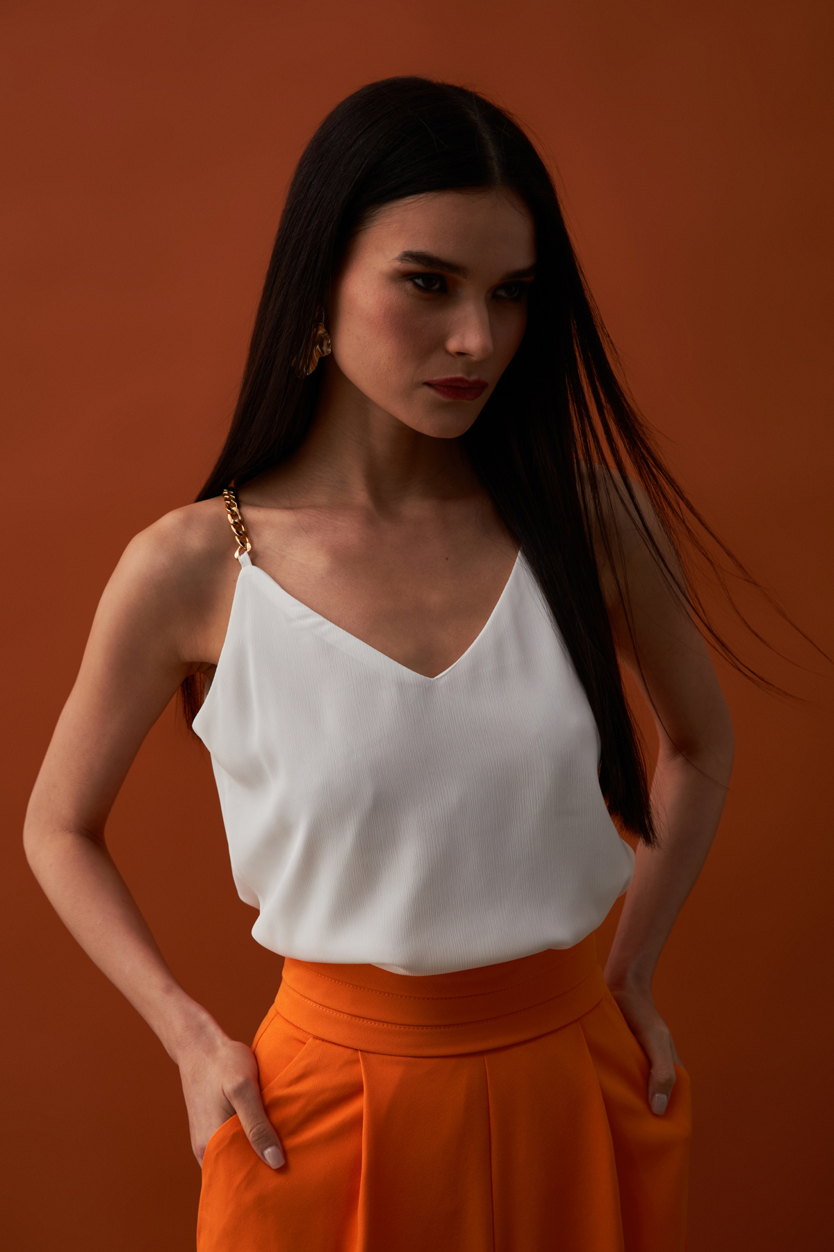 Zincir Askılı Salaş Bluz - EKRU