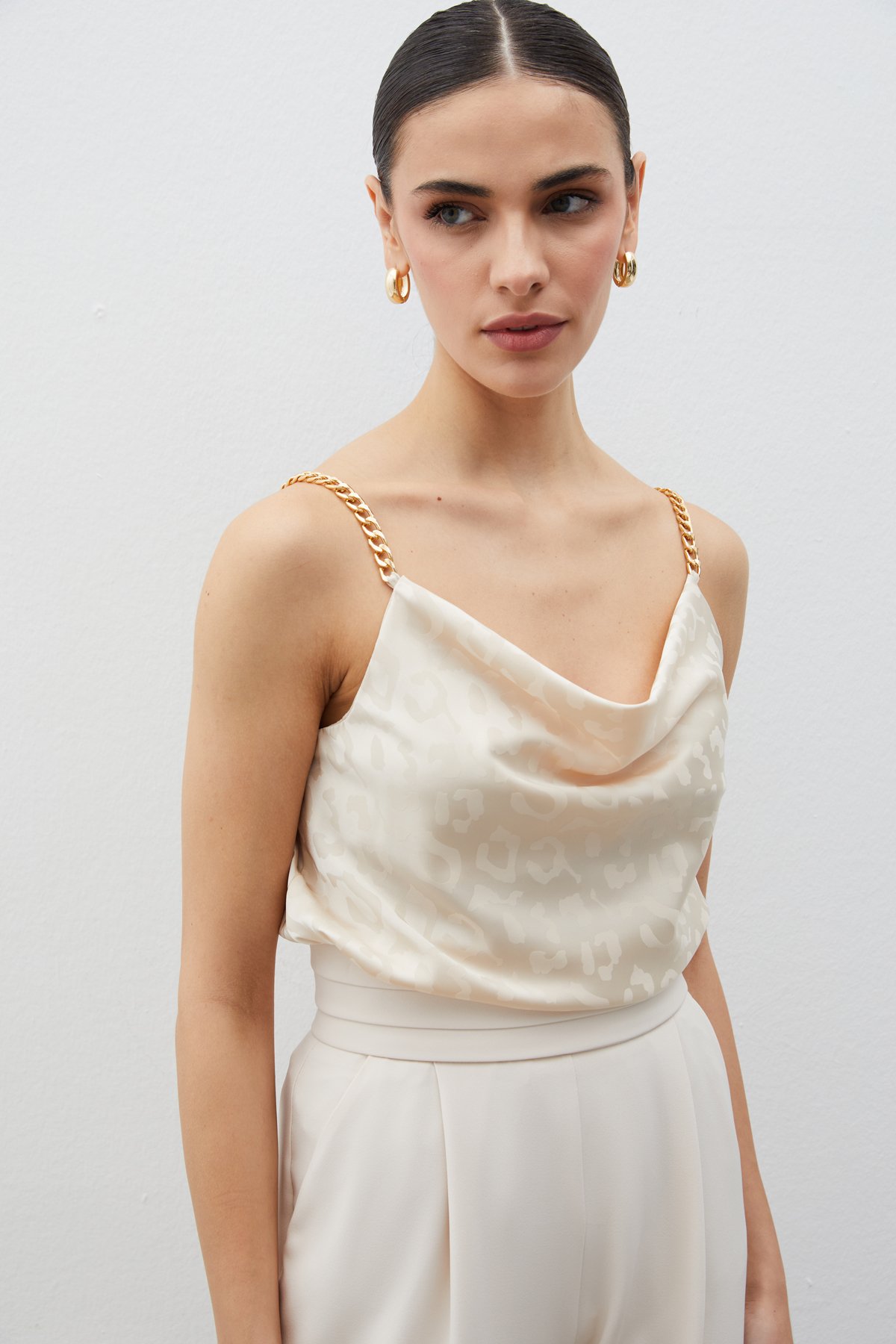 Zincir Askılı Saten Bluz - BEJ