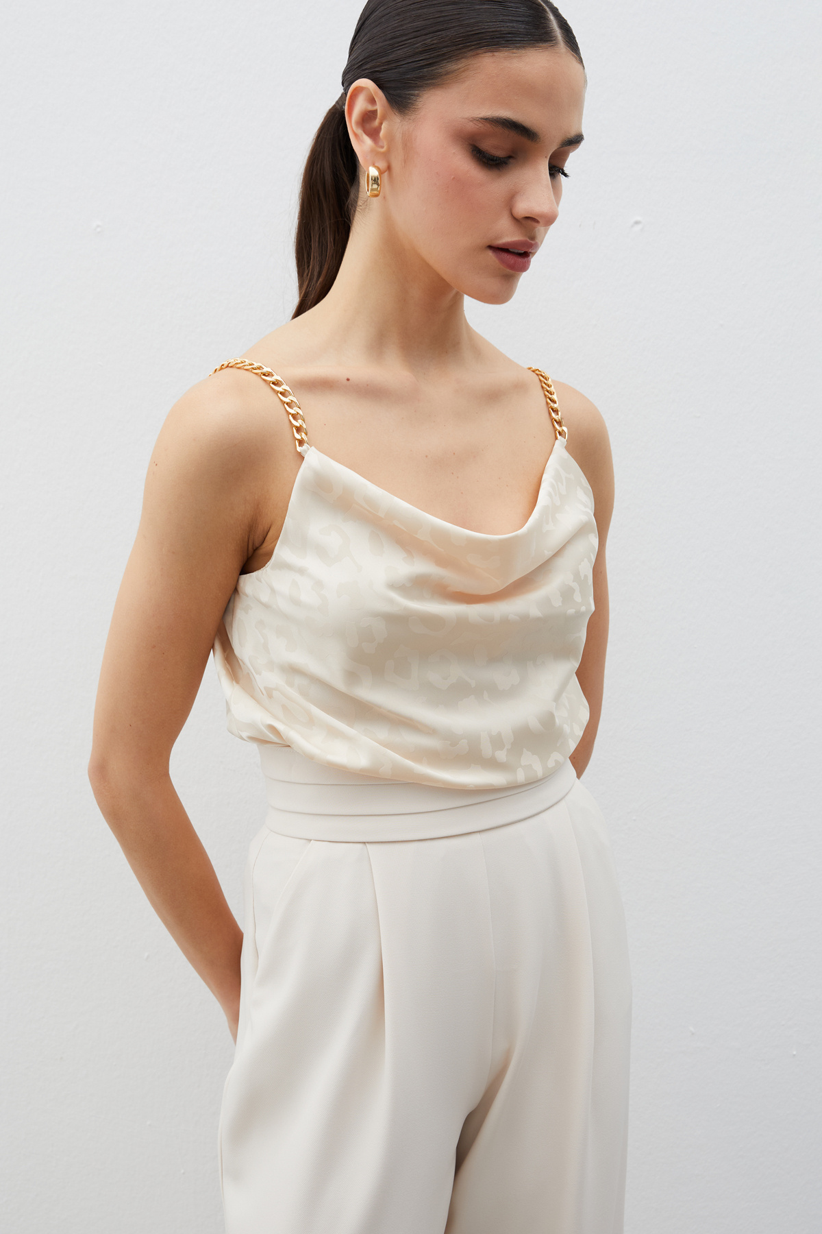 Zincir Askılı Saten Bluz - BEJ