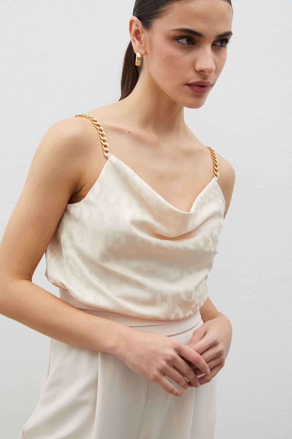 Zincir Askılı Saten Bluz - BEJ