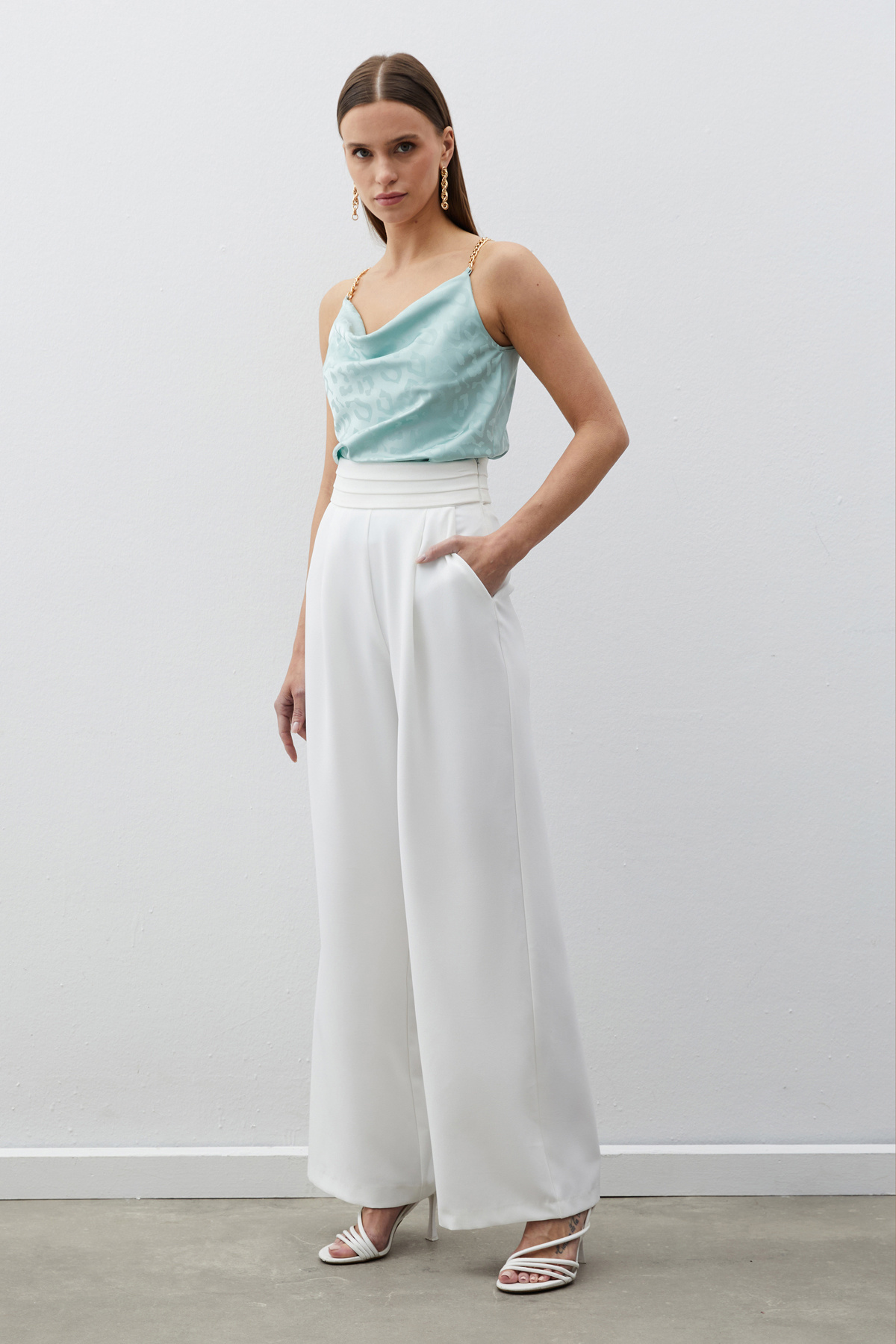 Zincir Askılı Saten Bluz - MİNT