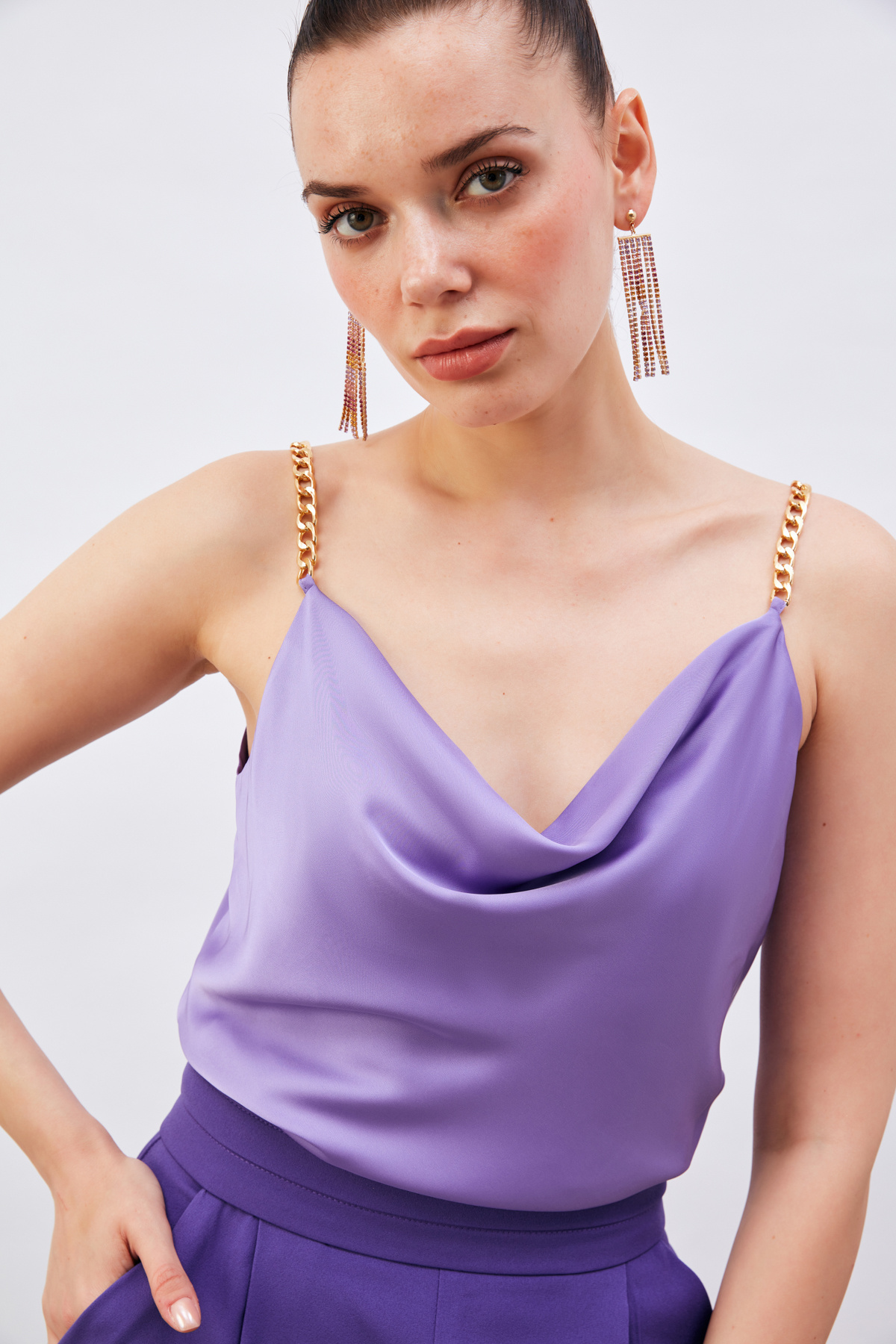 Zincir Askılı Saten Bluz - MOR