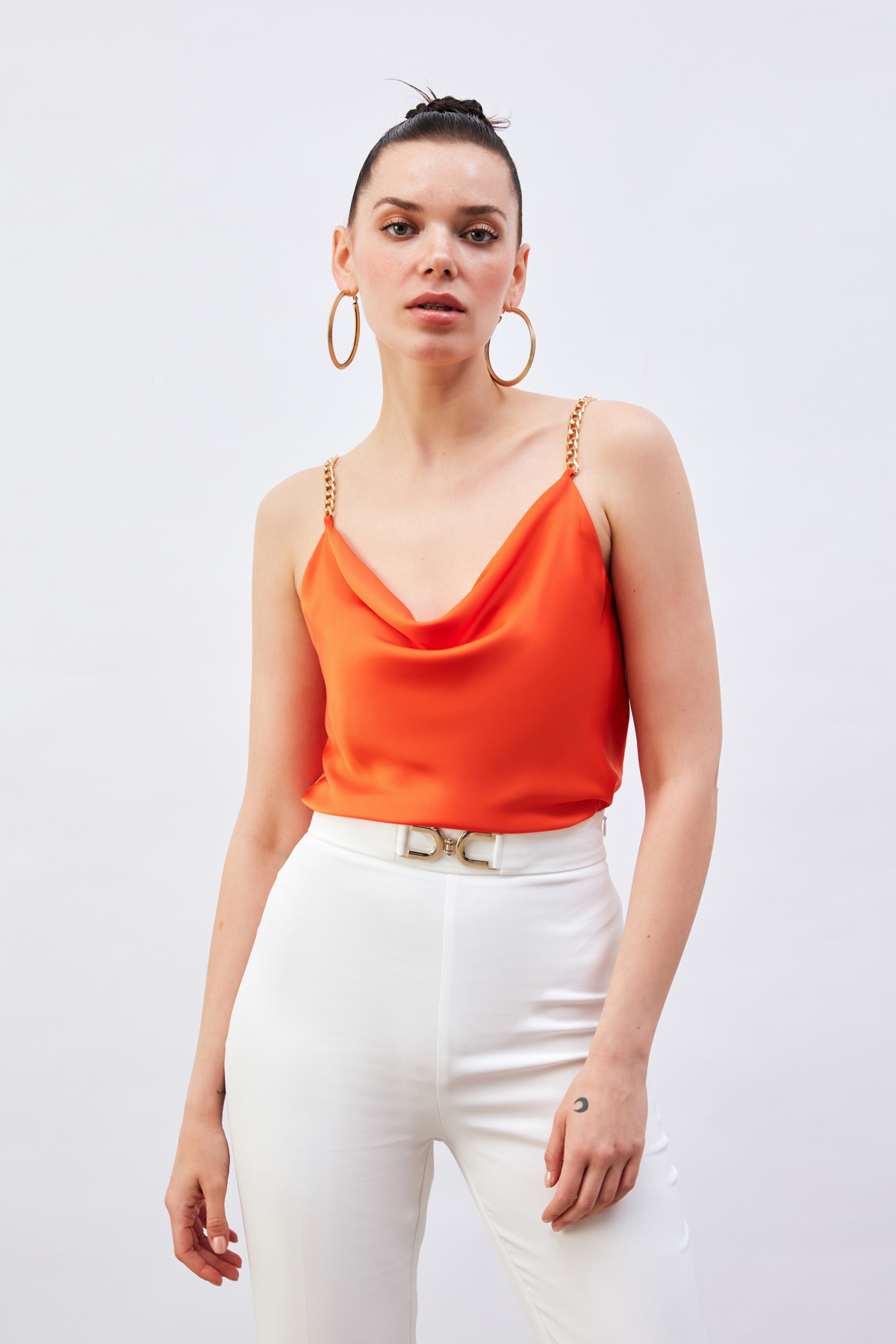 Zincir Askılı Saten Bluz - ORANJ