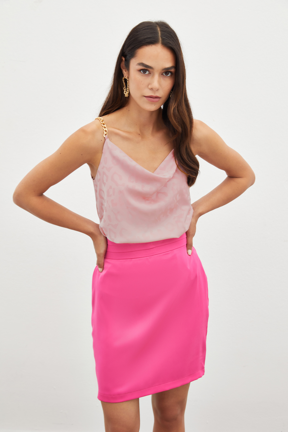 Zincir Askılı Saten Bluz - Pembe