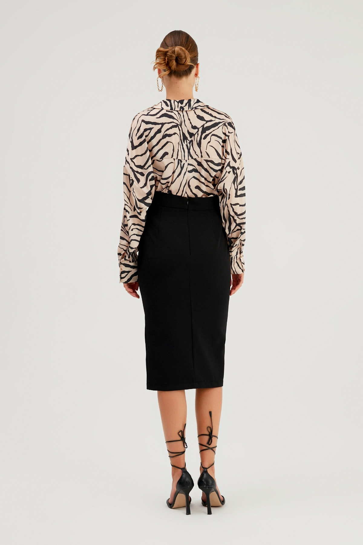 Zincir Detaylı Kalem Etek - SİYAH