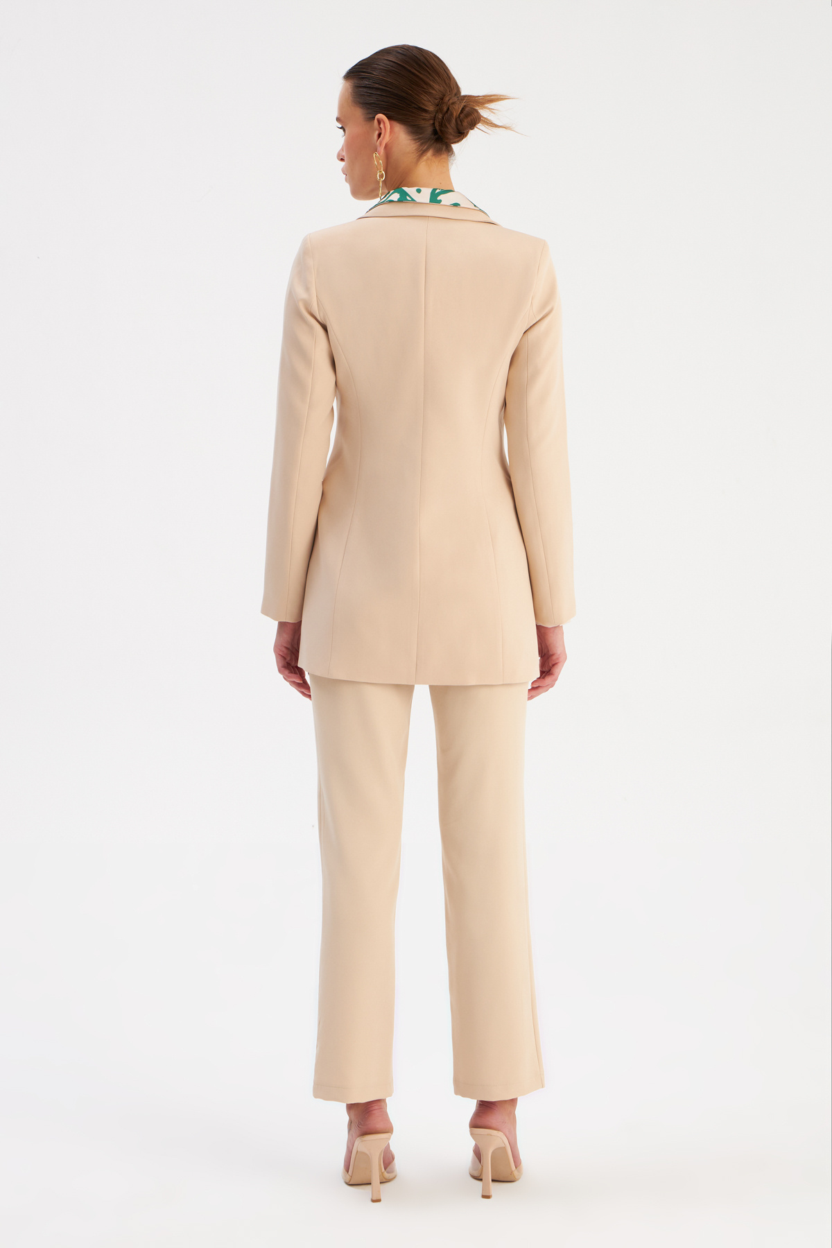 Zincir Detaylı Uzun Ceket - BEJ