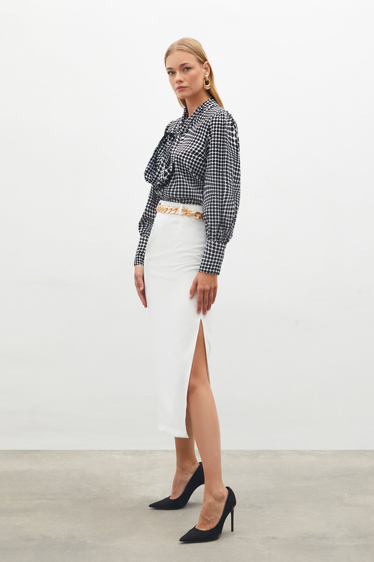 Pencil Skirt with Chain Belt - ECRU