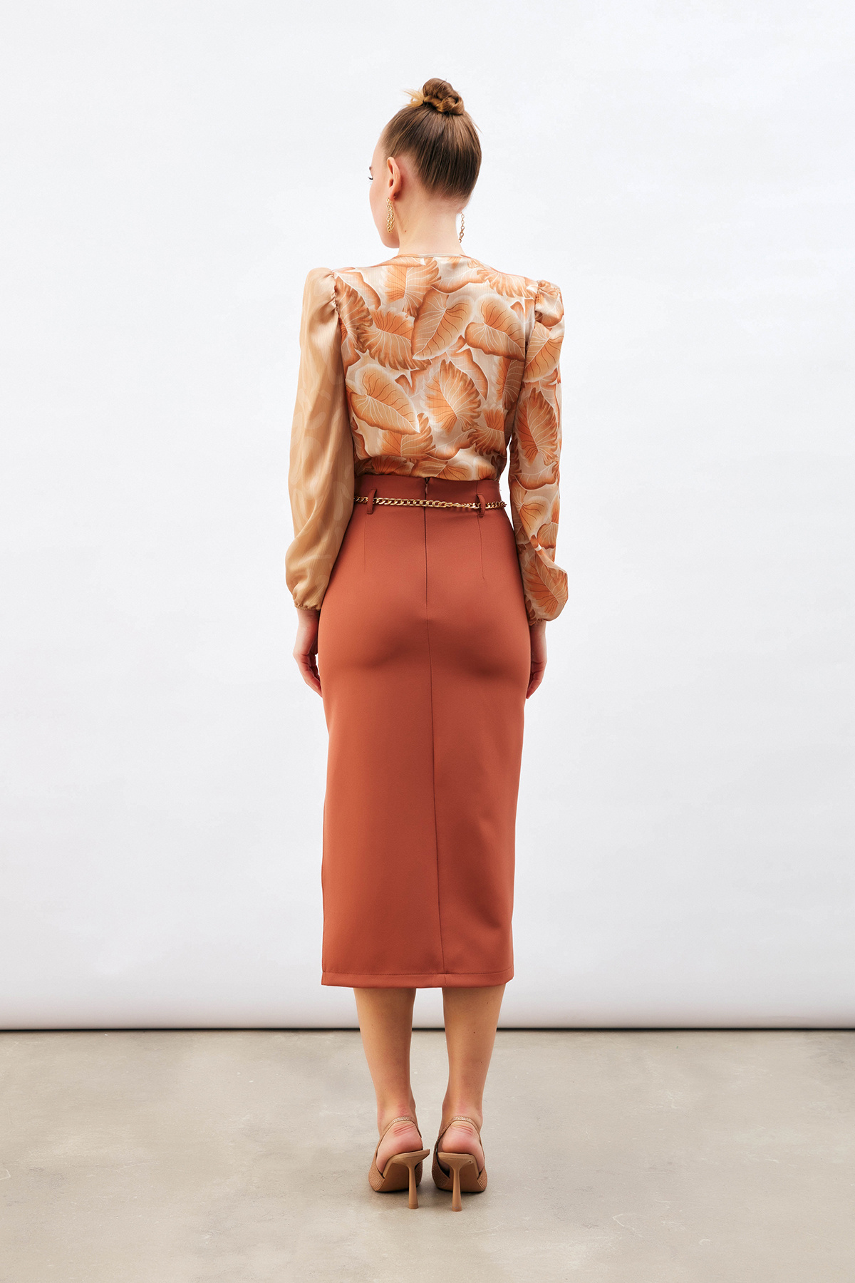 Zincir kemerli kalem etek - KAHVE