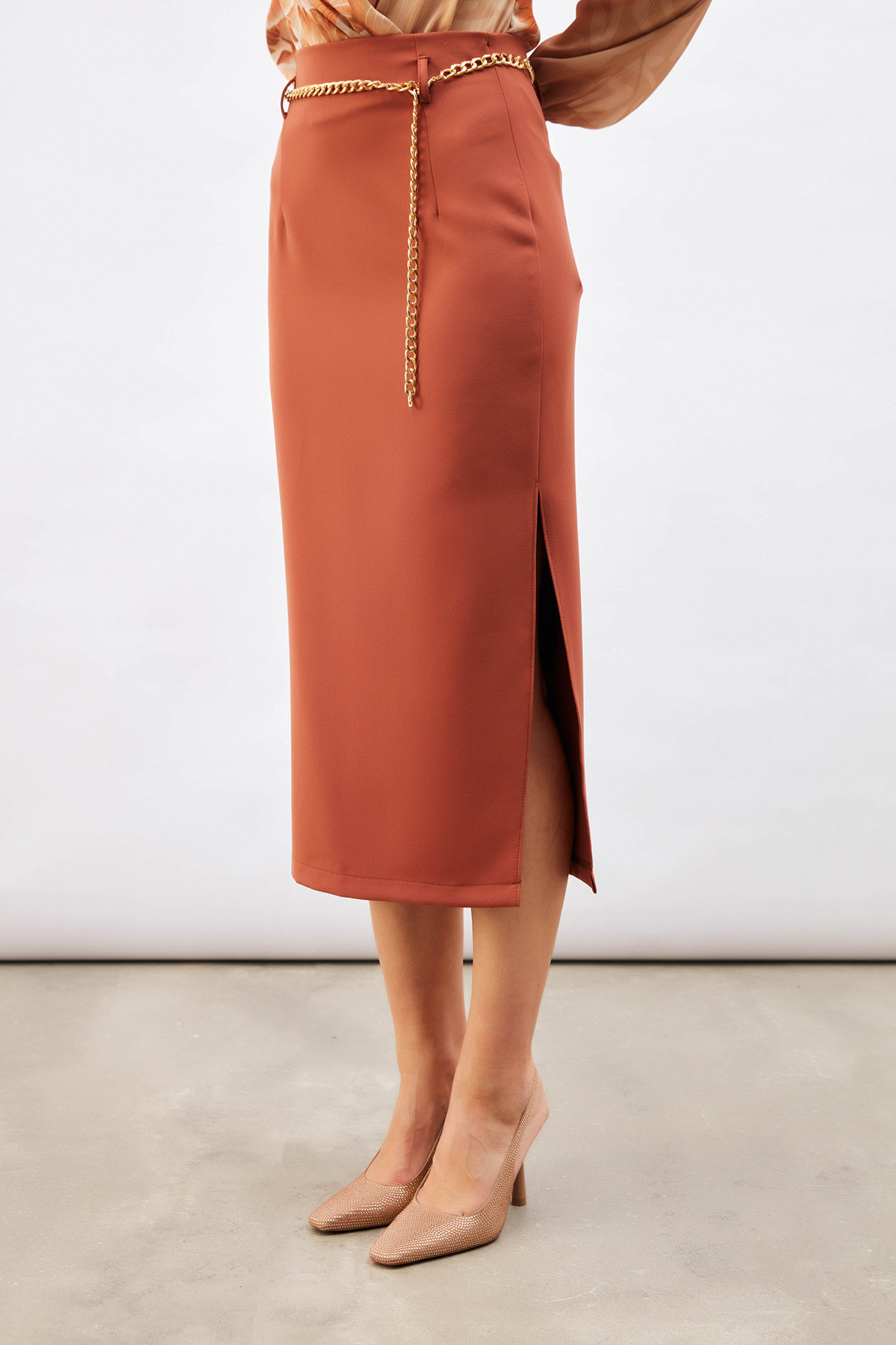 Zincir kemerli kalem etek - KAHVE