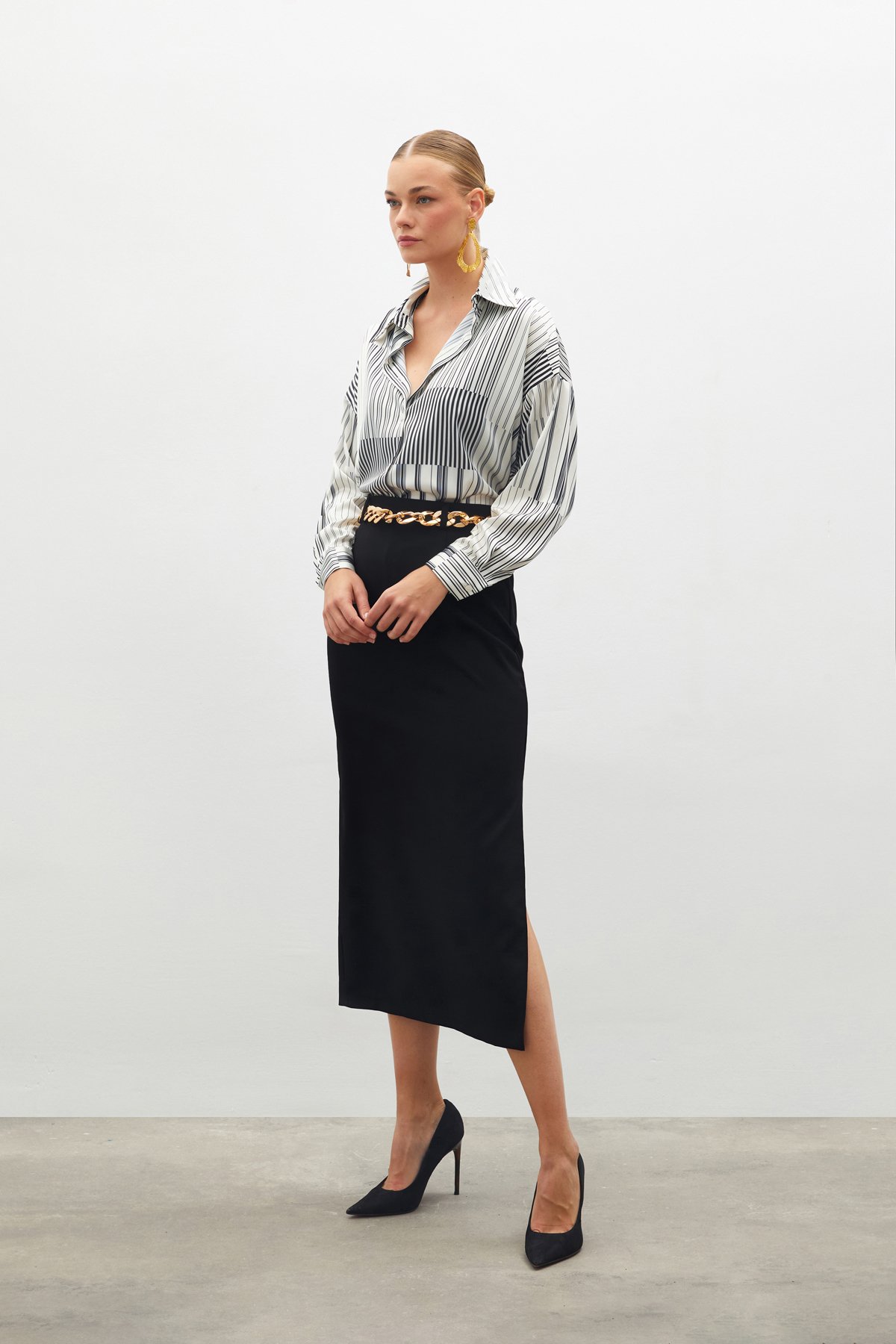 Zincir Kemerli Kalem Etek - SİYAH