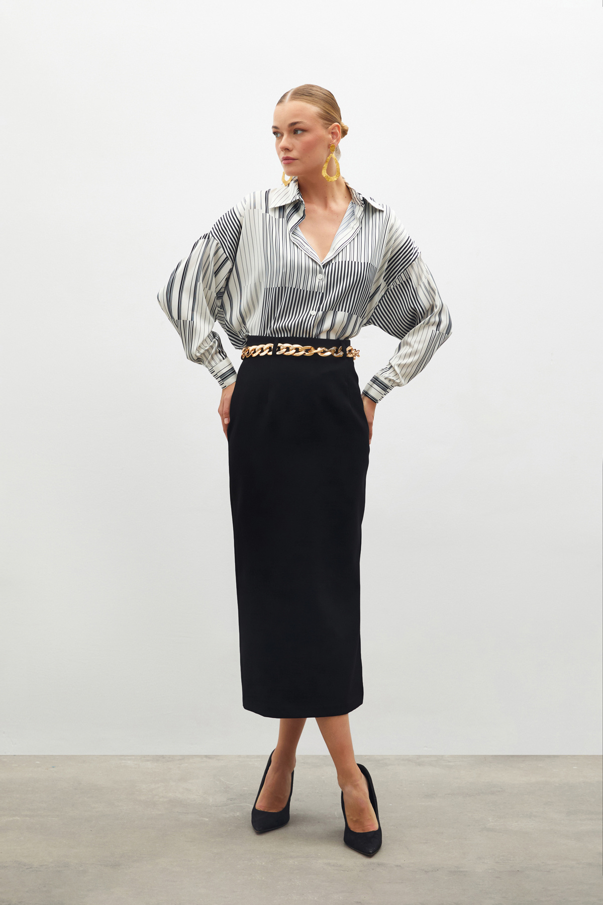 Zincir Kemerli Kalem Etek - SİYAH