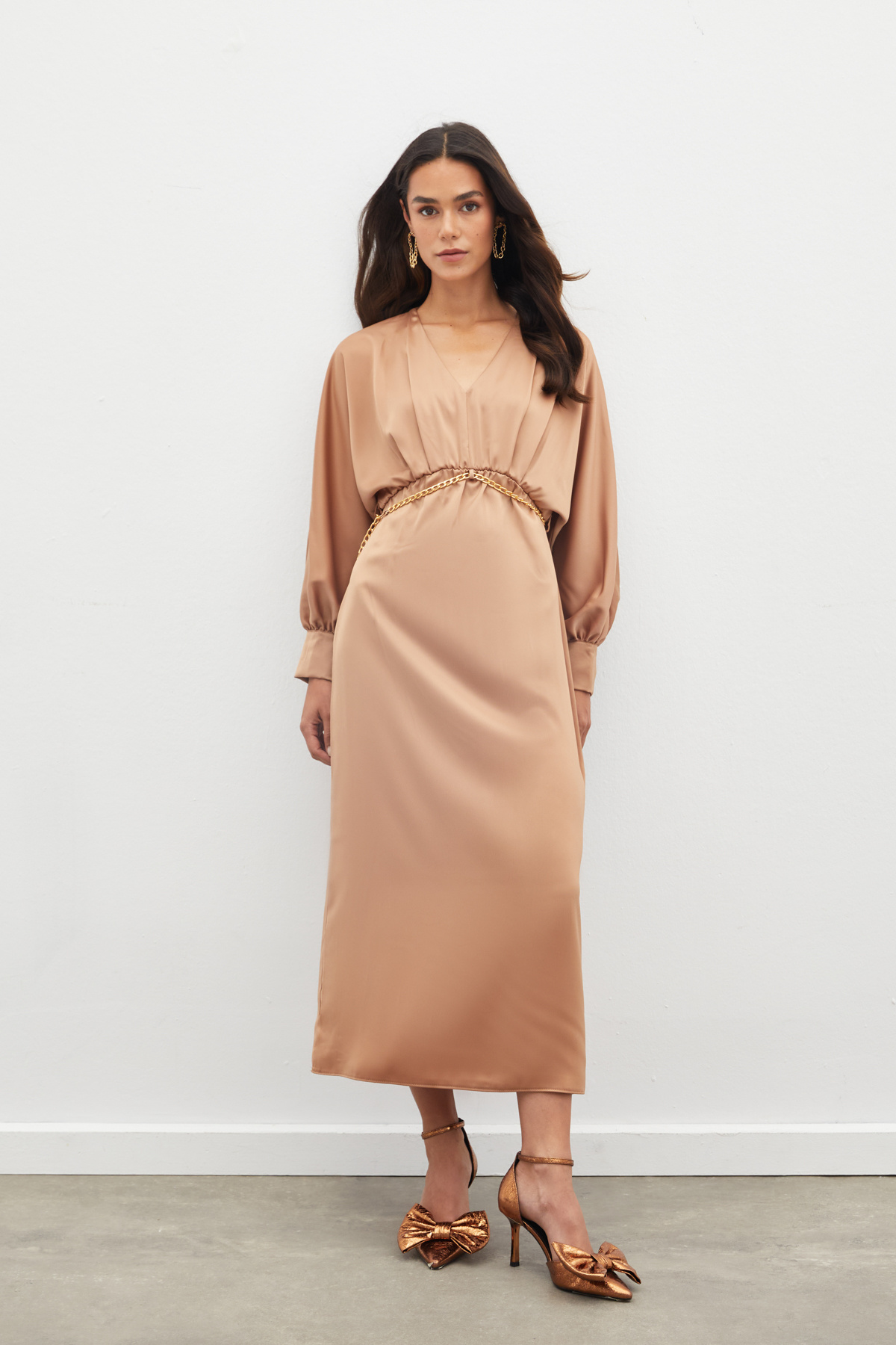Chain Belt Satin Dress - CAMEL