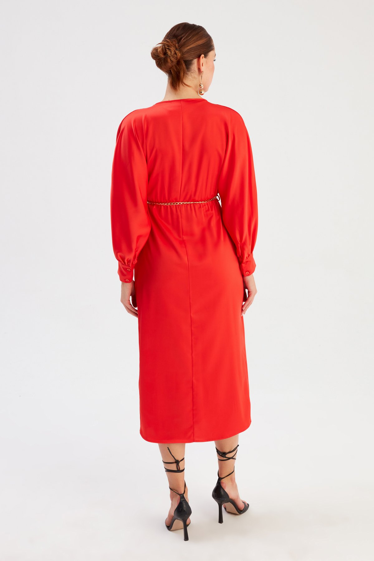 Zincir Kemerli Saten Elbise - MERCAN