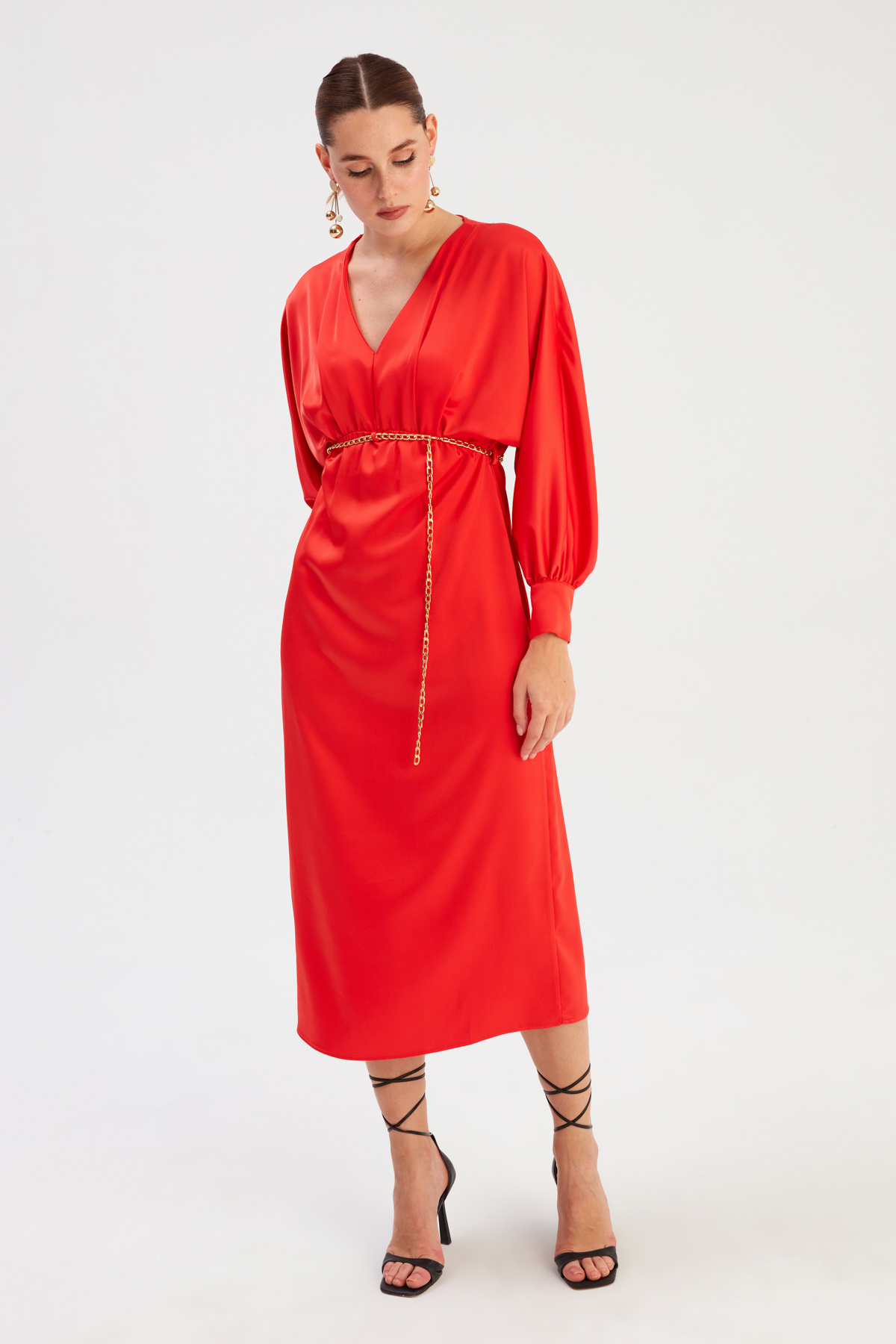 Zincir Kemerli Saten Elbise - MERCAN