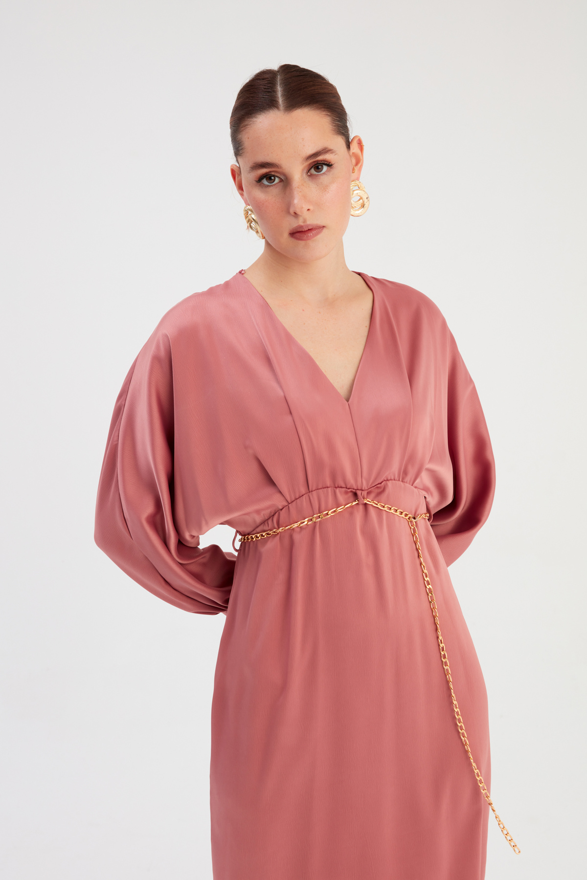 Zincir Kemerli Saten Elbise - PUDRA