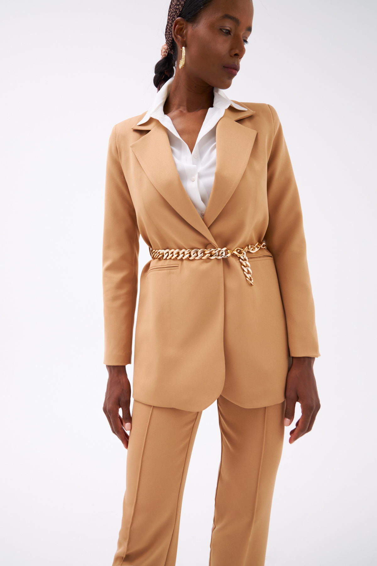 Zincir Kemerli Uzun Ceket - CAMEL