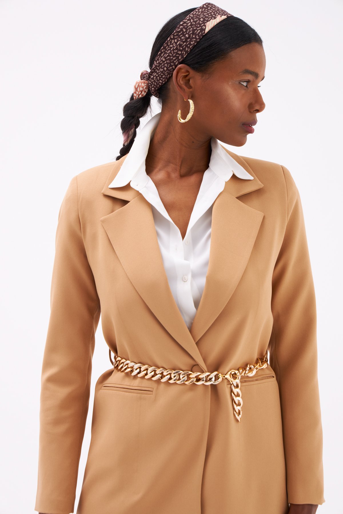 Zincir Kemerli Uzun Ceket - CAMEL