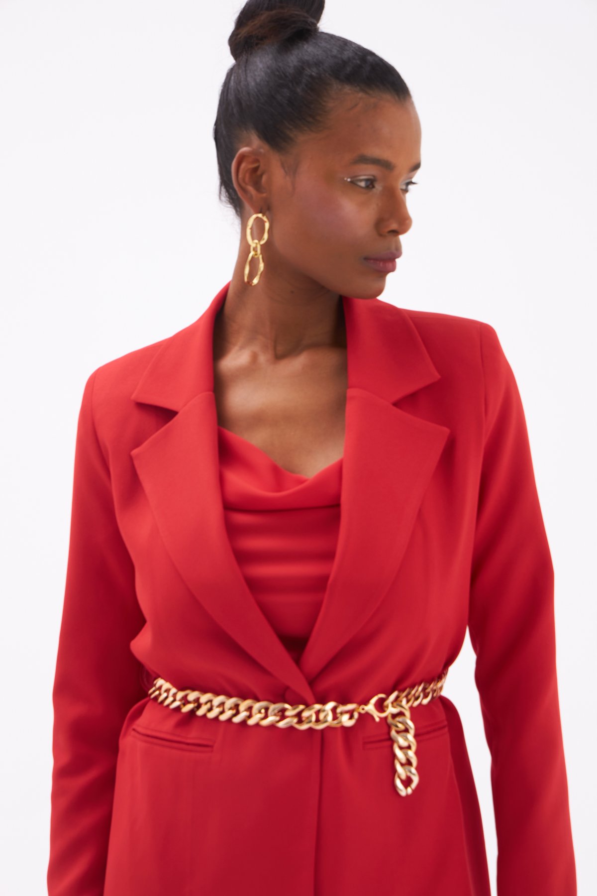 Zincir Kemerli Uzun Ceket - KIRMIZI