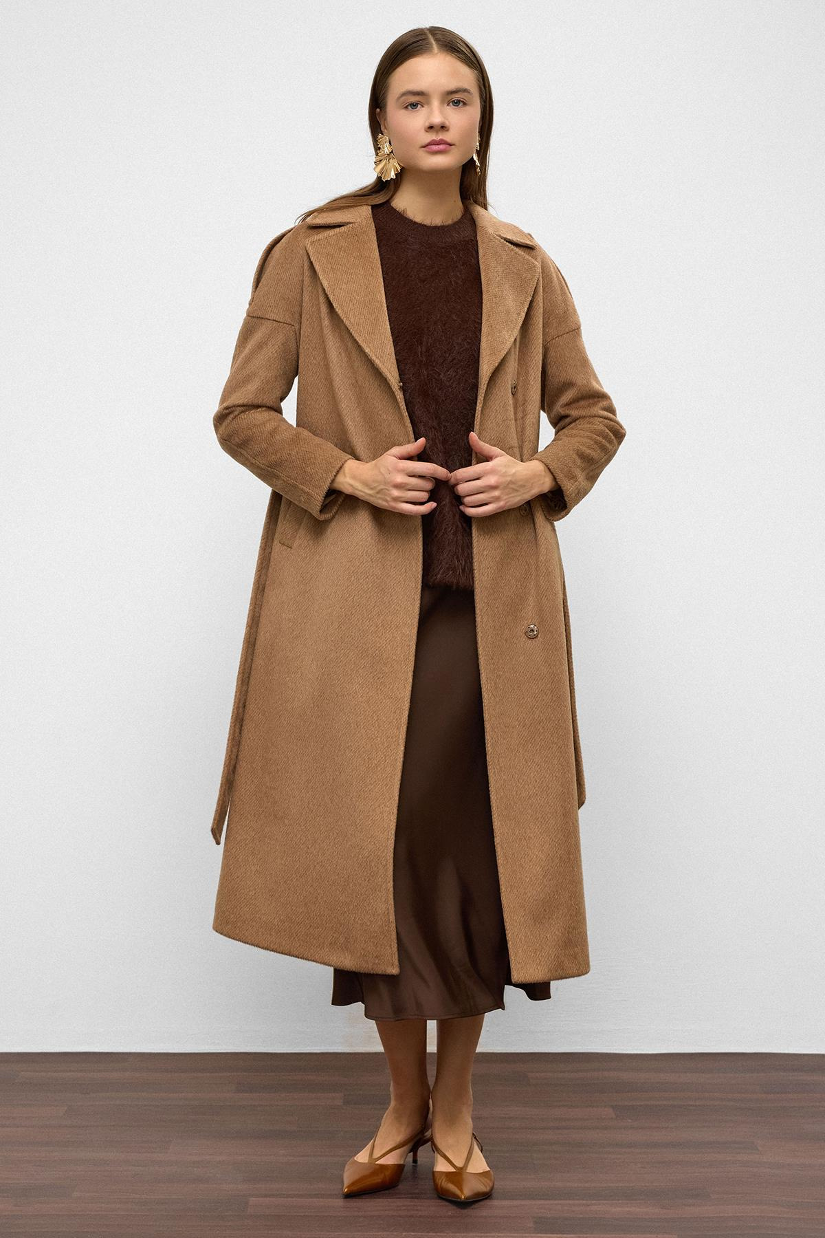 Oversized Mohair Coat with Epaulette Detail and Snap Closure CAMEL 3147