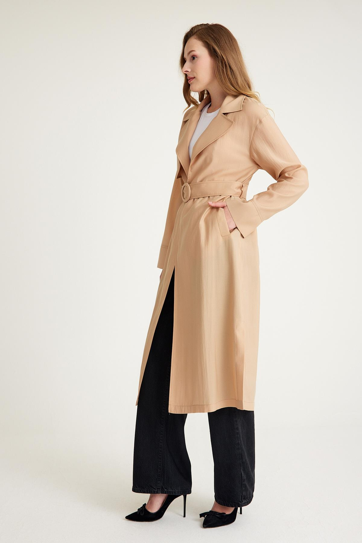 معطف ترنش طويل بدون بطانة مع تفاصيل كتاف وعباءة كامل 6604