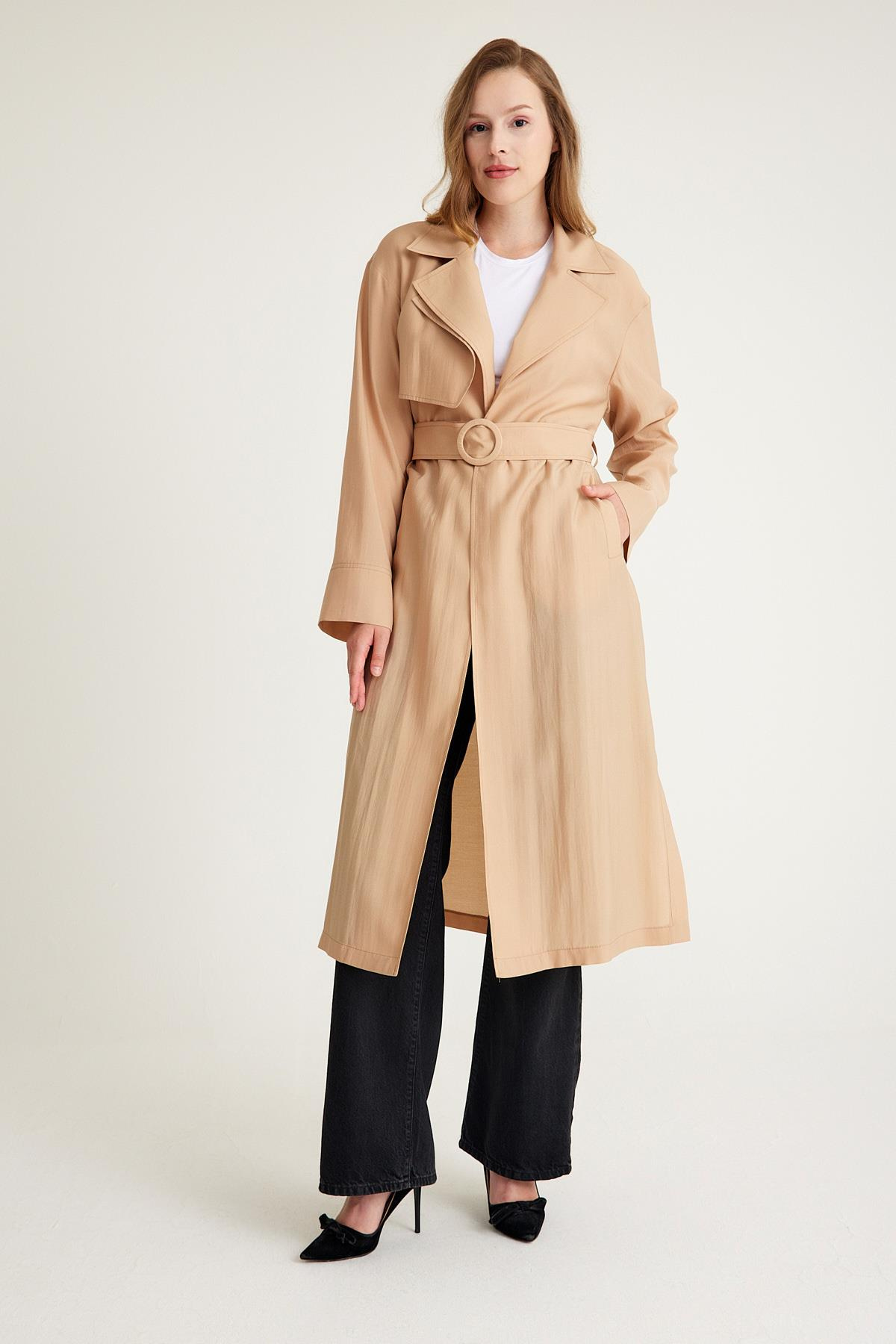 معطف ترنش طويل بدون بطانة مع تفاصيل كتاف وعباءة كامل 6604