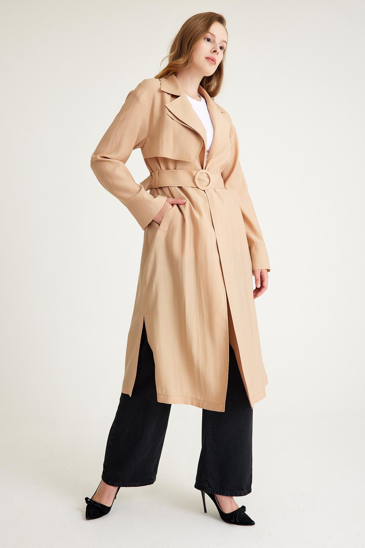 معطف ترنش طويل بدون بطانة مع تفاصيل كتاف وعباءة كامل 6604