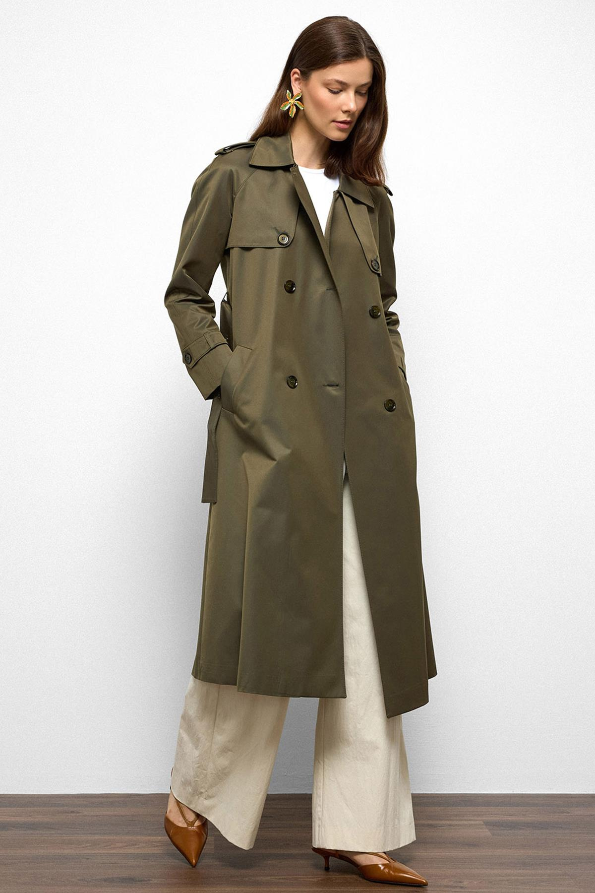 Raglan Sleeve Water Repellent Trench Coat with Epaulette and Cape Details A.HAKİ 6766