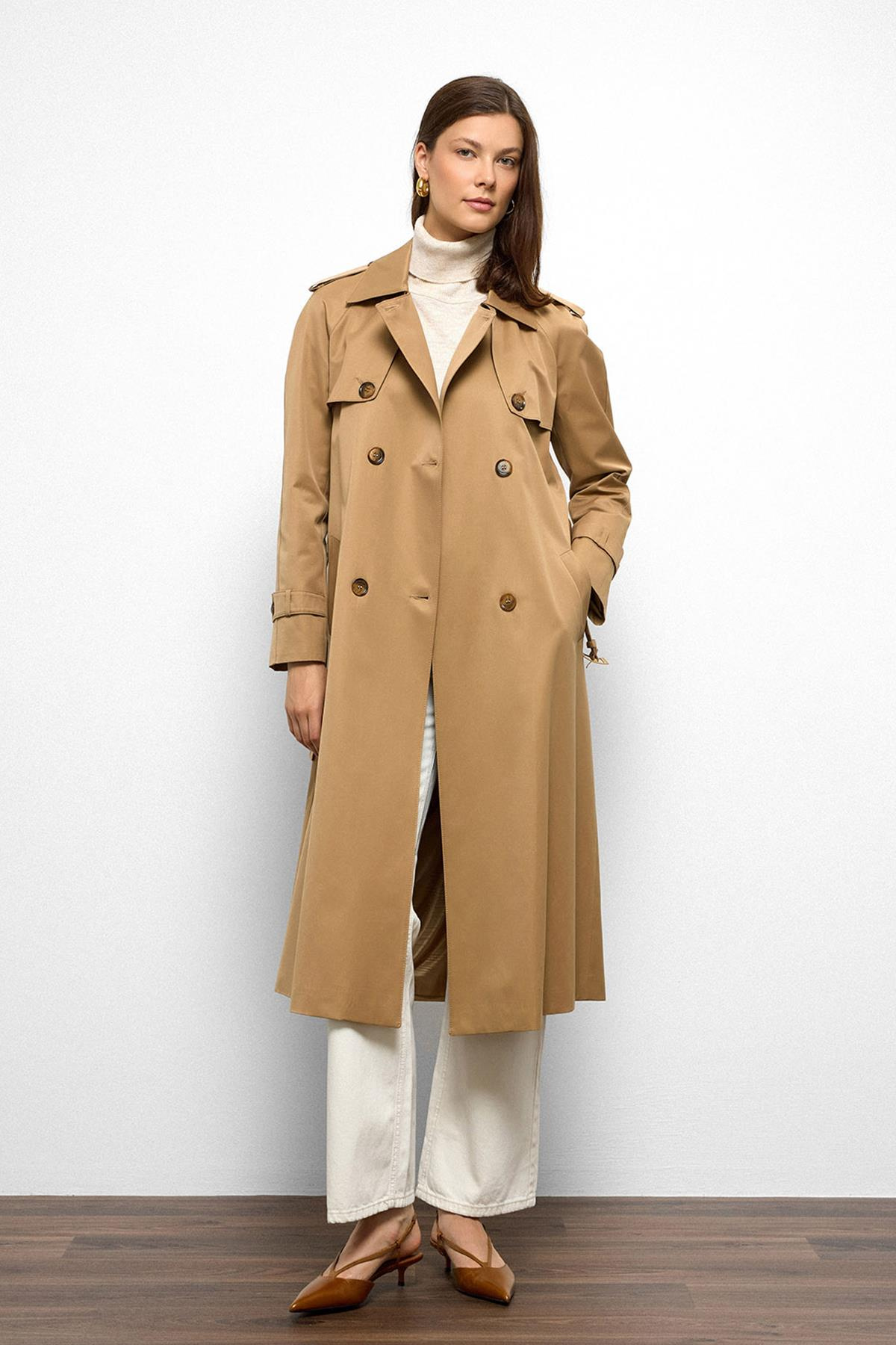 Raglan Sleeve Water Repellent Trench Coat with Epaulette and Cape Details K. KAMEL 6766