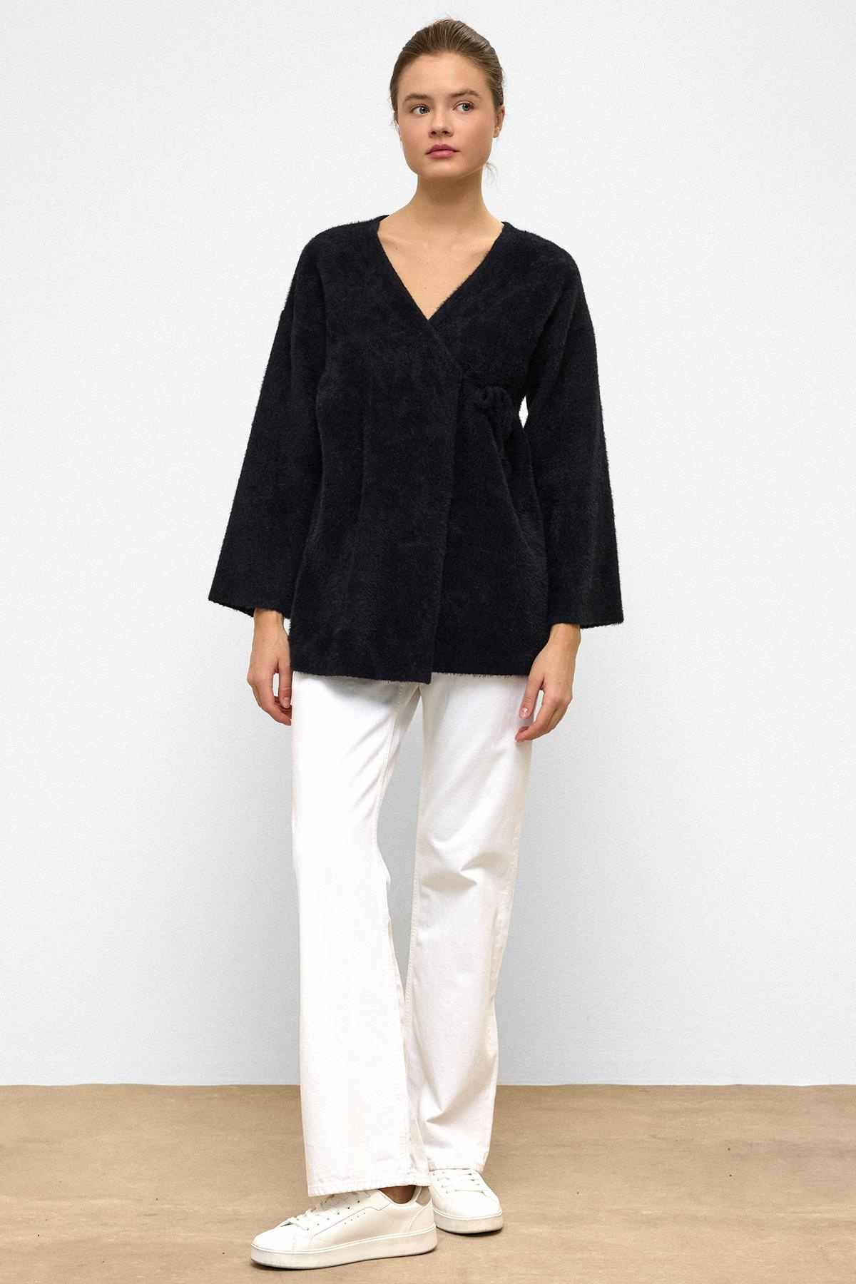 Soft Knit Cardigan with Lace Closure BLACK 8269