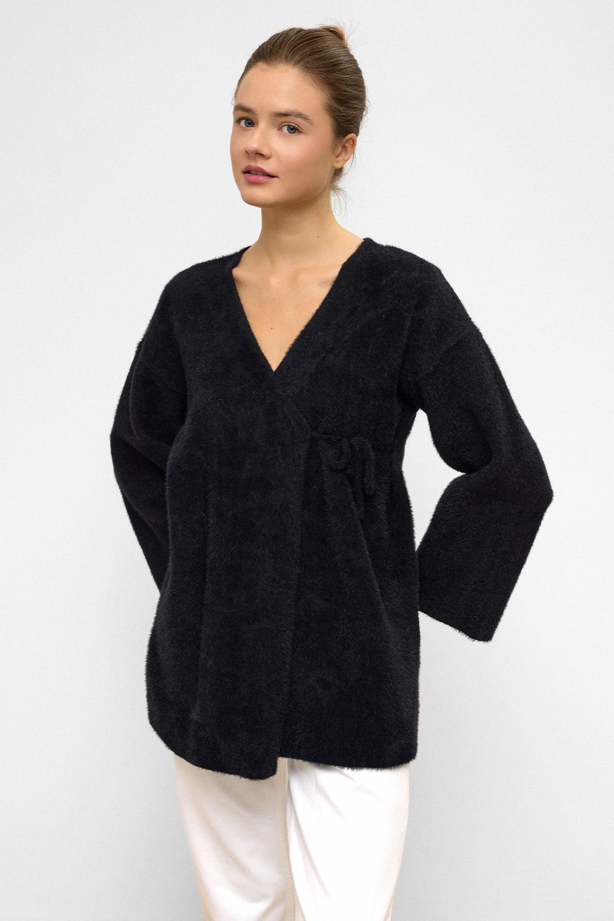 Soft Knit Cardigan with Lace Closure BLACK 8269