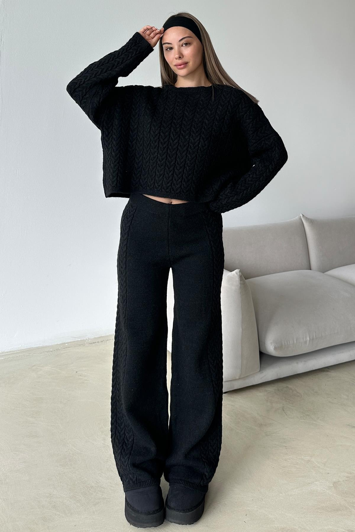 Crew Neck Hair Knit Sweater Suit BLACK 9369-TK