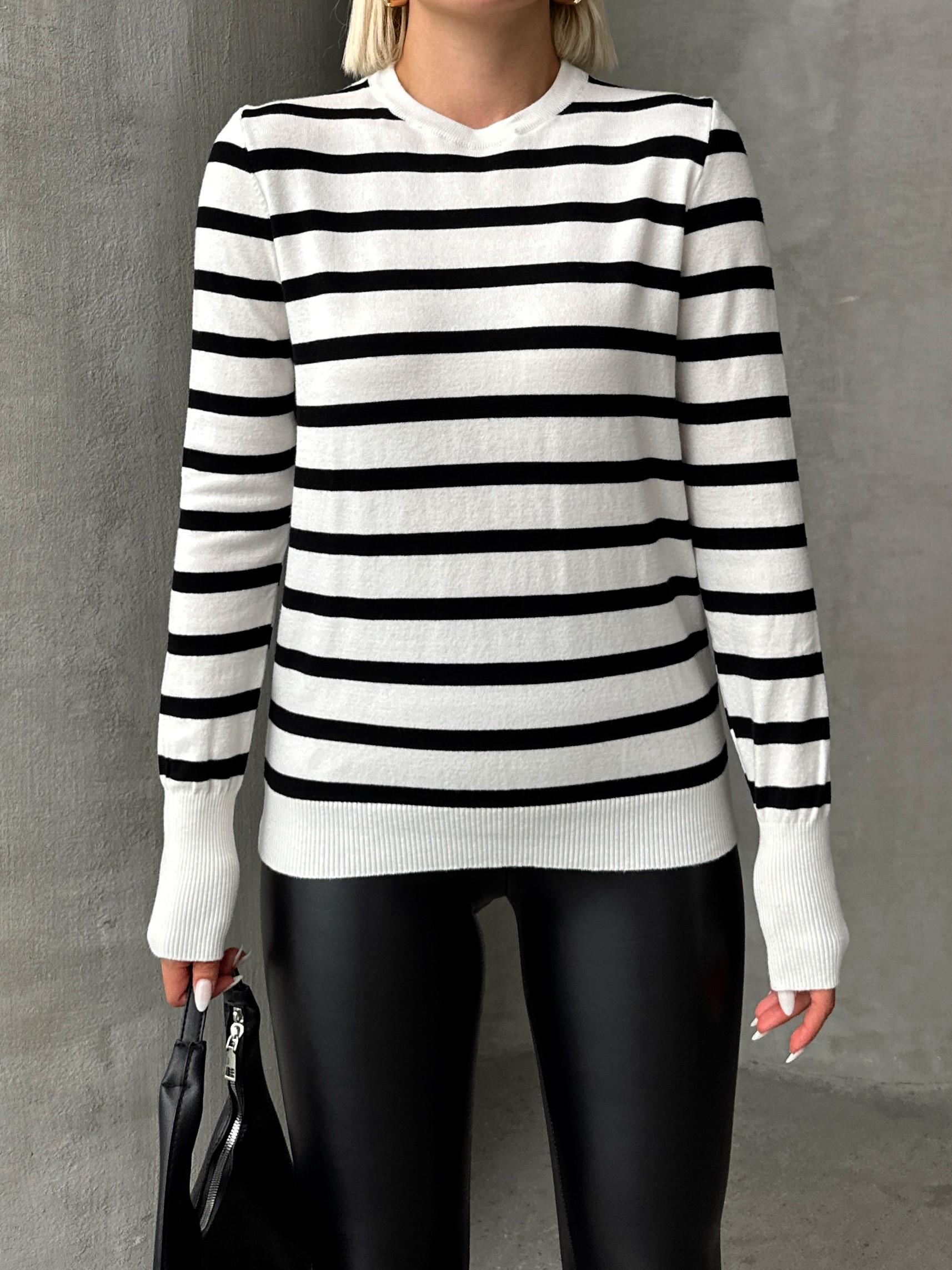 Bisiklet Yaka Siyah Çizgili Triko Kazak EKRU 8236