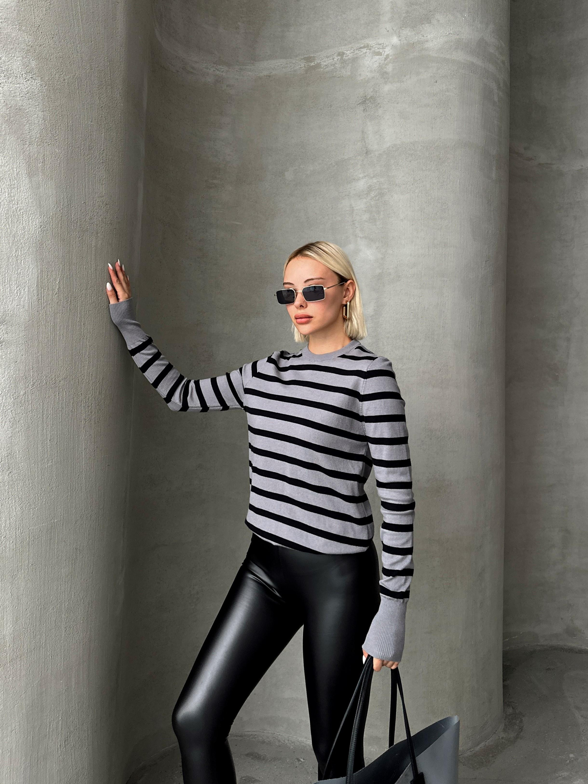 Bisiklet Yaka Siyah Çizgili Triko Kazak GRİ 8236