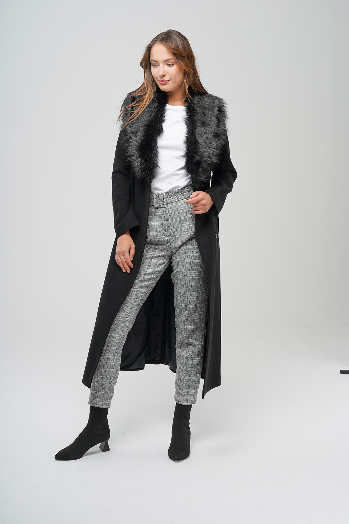 Detachable Fur-Lined Long Coat with Waist Tie BLACK 3804