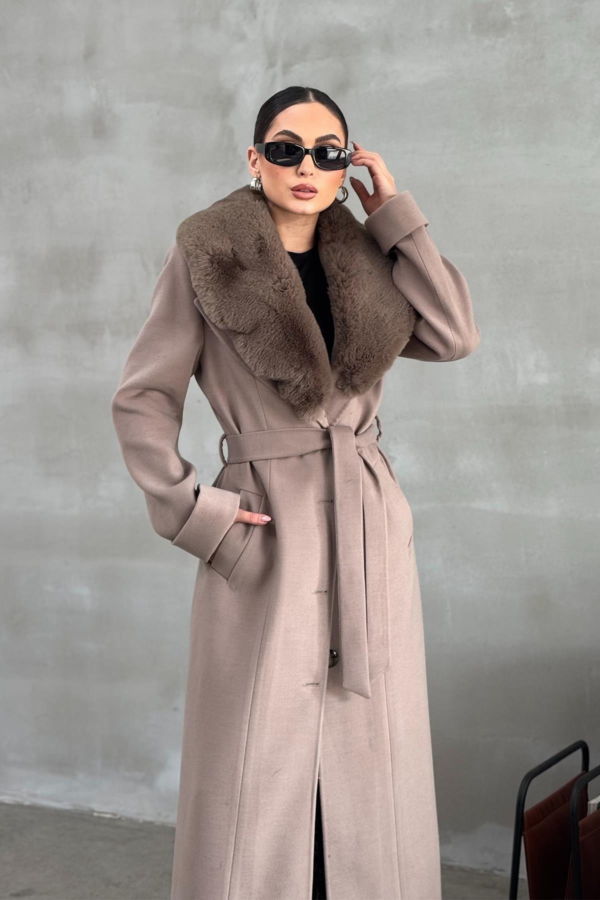 Çıkabilen Kürklü Erkek Yaka Belden Kuşaklı Manto VİZON 3015-Y