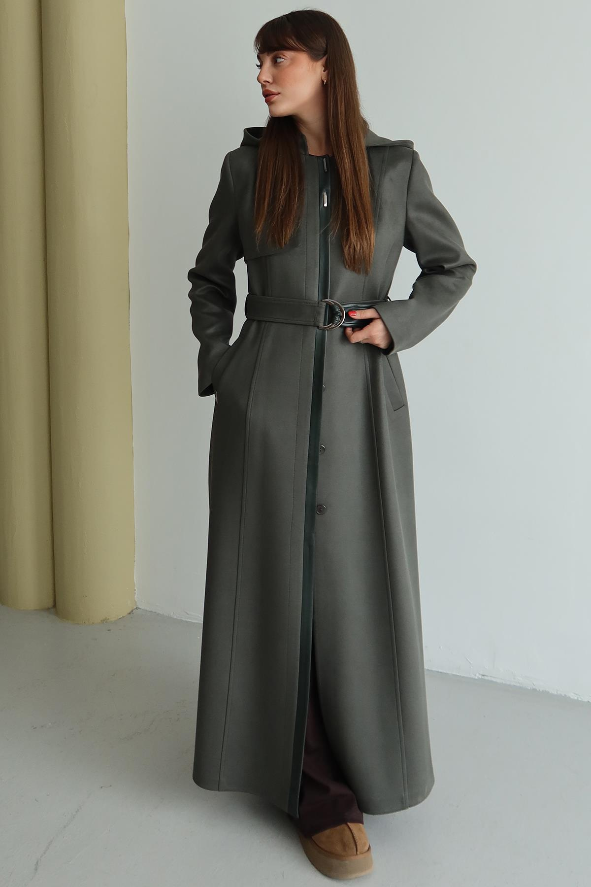 Çıkabilir Kapüşonlu Deri Garnili Gabardin Süet Görünümlü Pardesü YEŞİL 6806