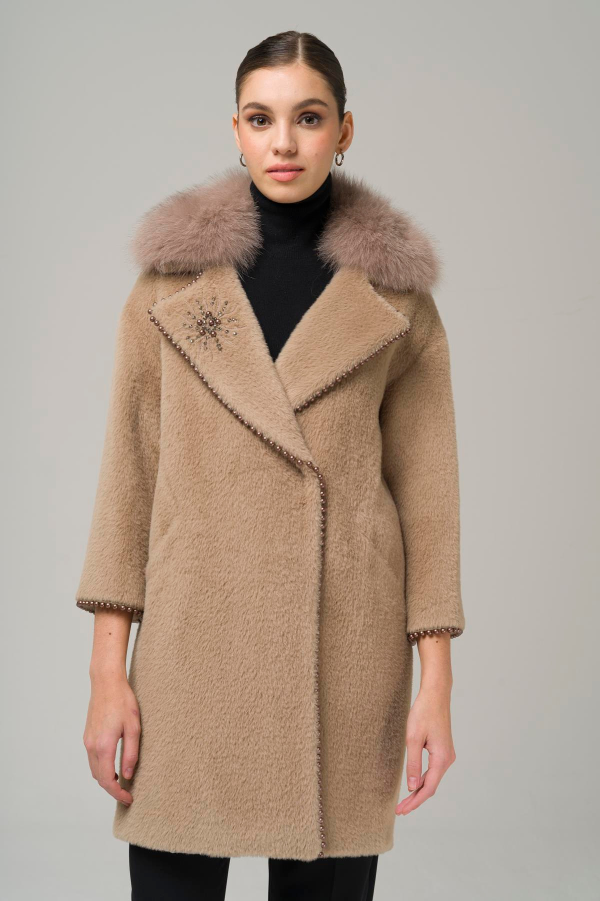 Çıkabilir Kürklü İşleme ve İnci Detaylı Peluş Kaban VİZON 3959-TK