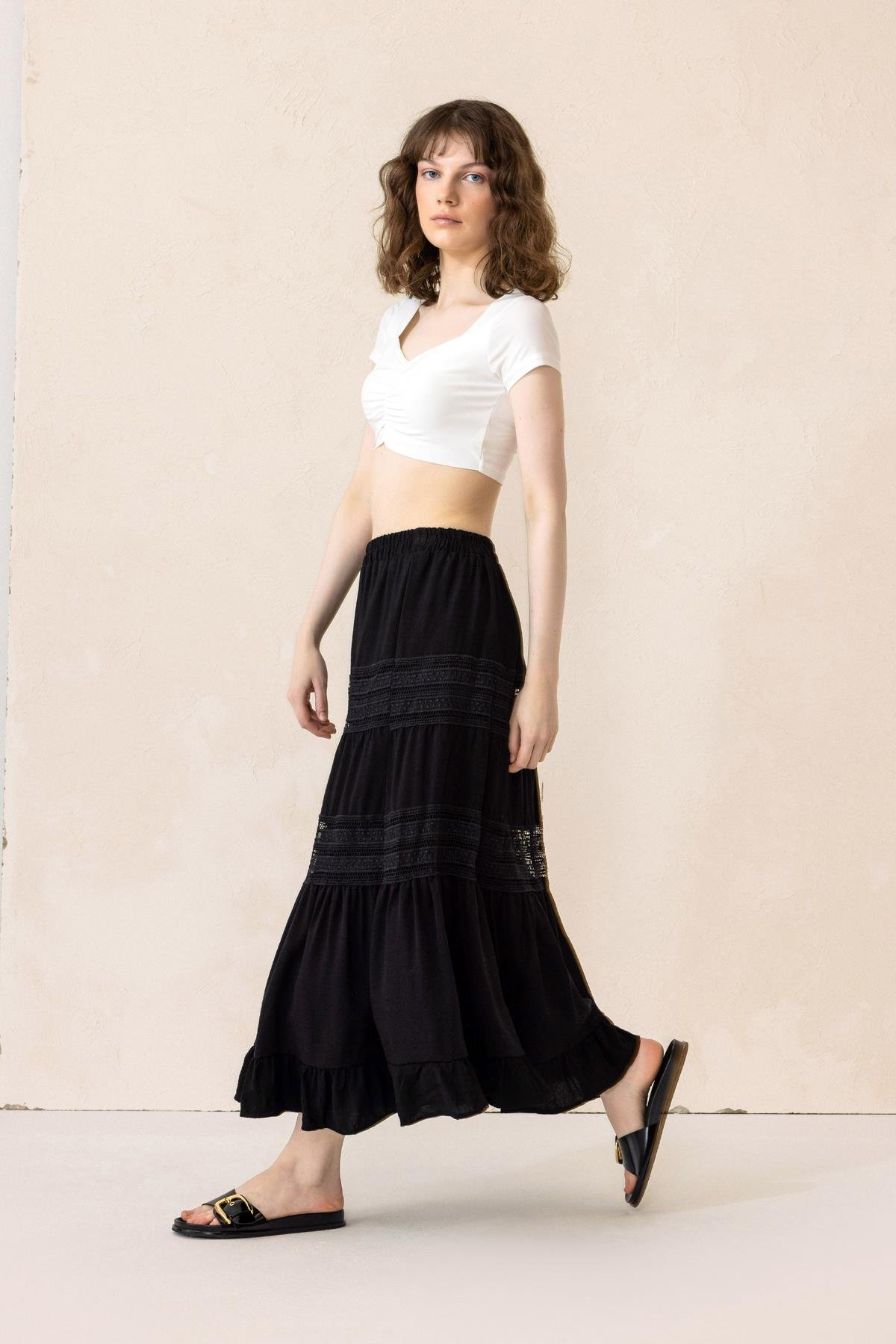 Elastic Waist Skirt with Lace Detail BLACK 7061