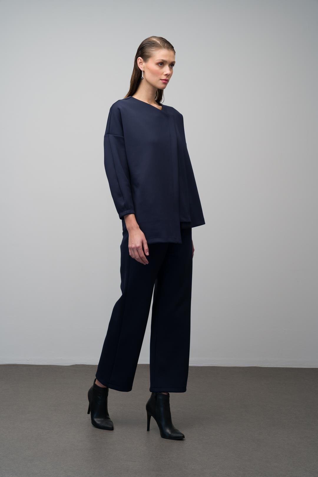 بدلة غوص من قطعتين، سترة وبنطلون بأكمام منخفضة الأزرق الداكن 9262-TK