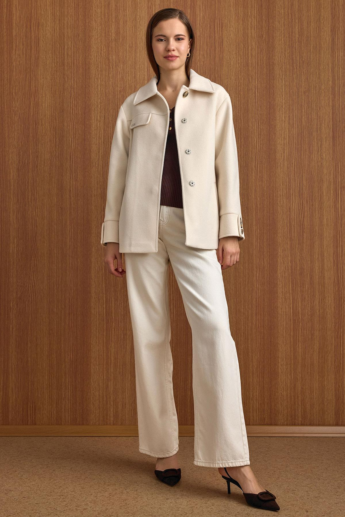 Gömlek Yaka Kuşak Detaylı Oversize Kısa Kaban EKRU 3155