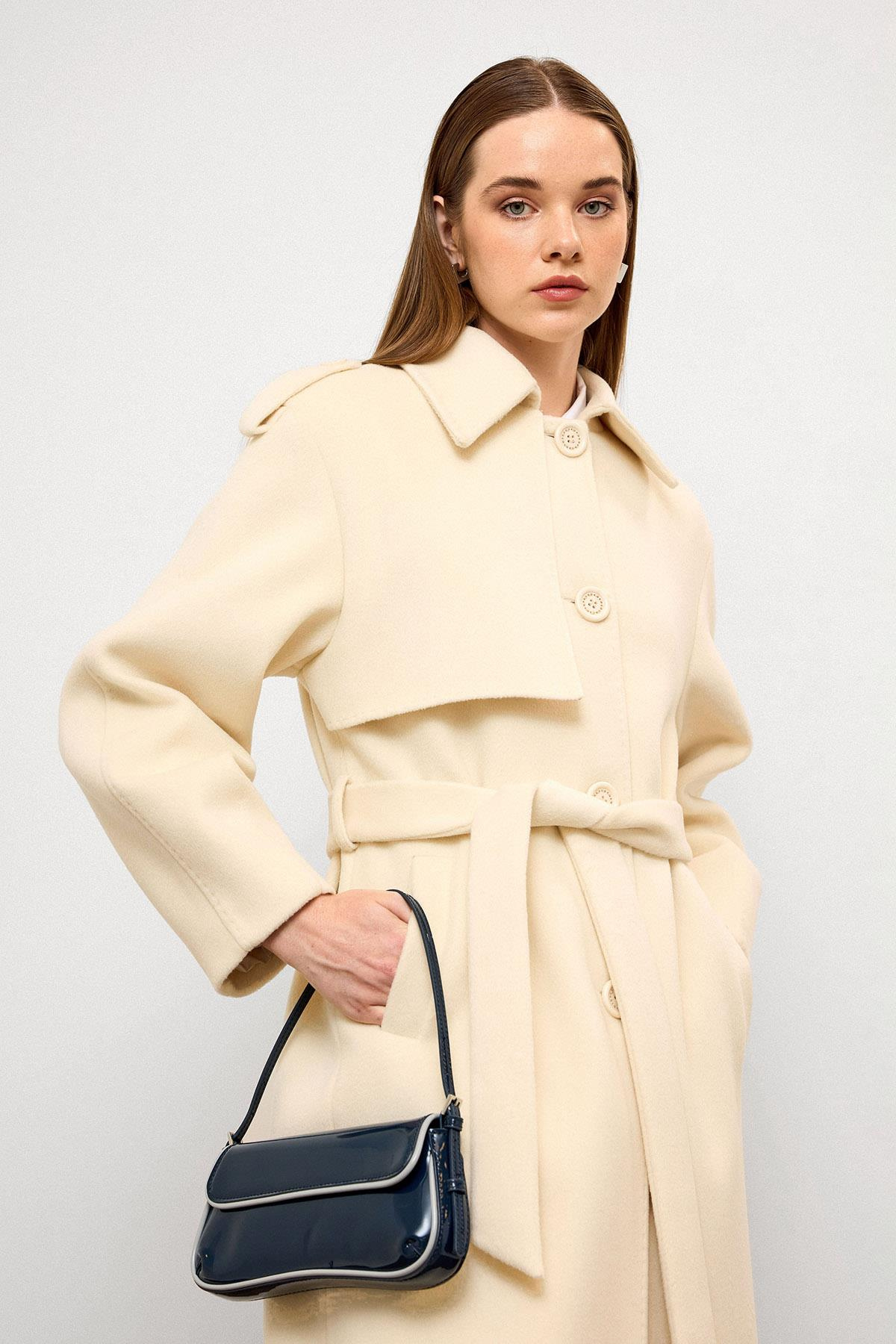 Premium Coat with Shirt Collar Point Stitch Detail IVORY 3125