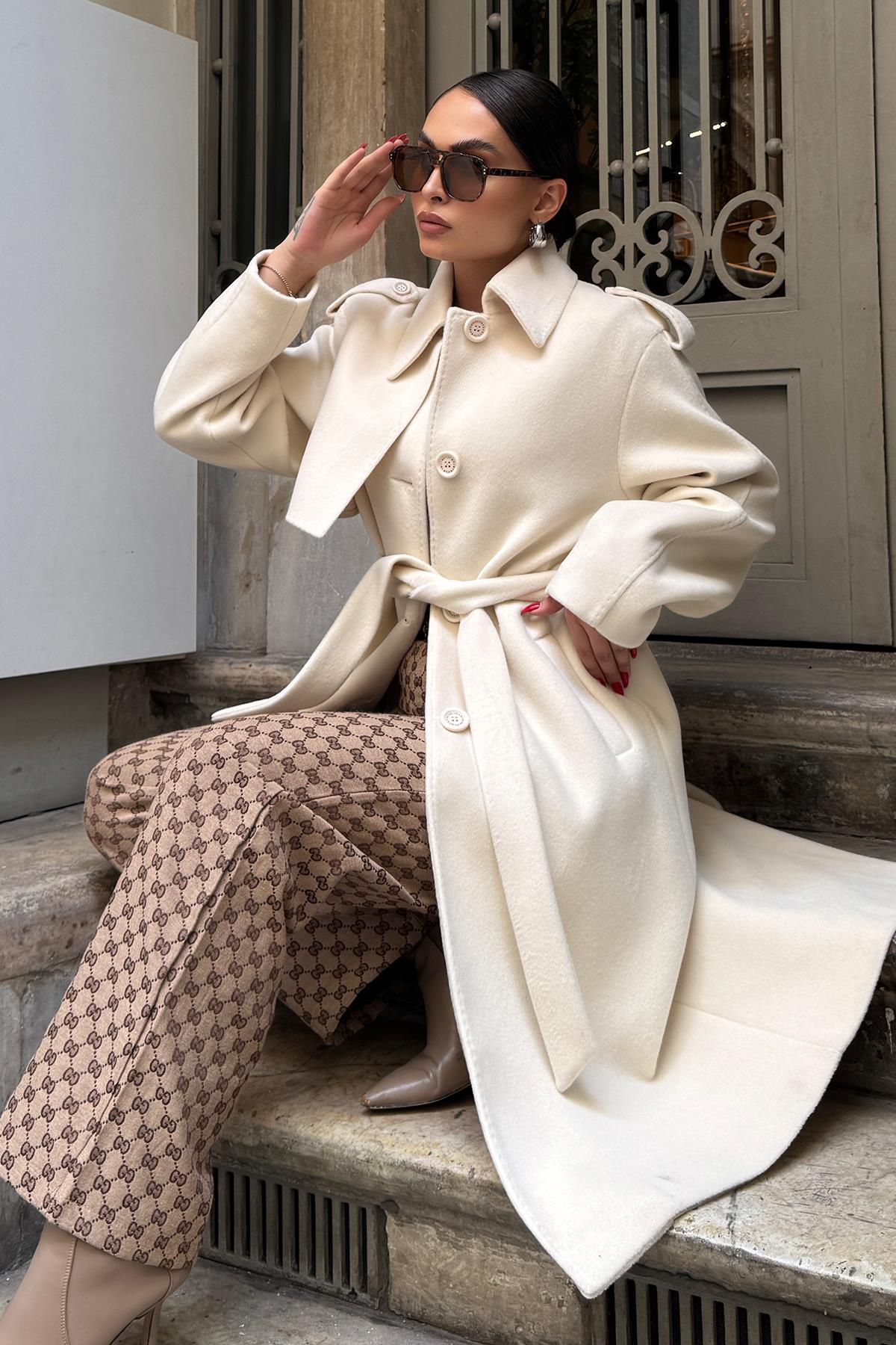 Premium Coat with Shirt Collar Point Stitch Detail IVORY 3125