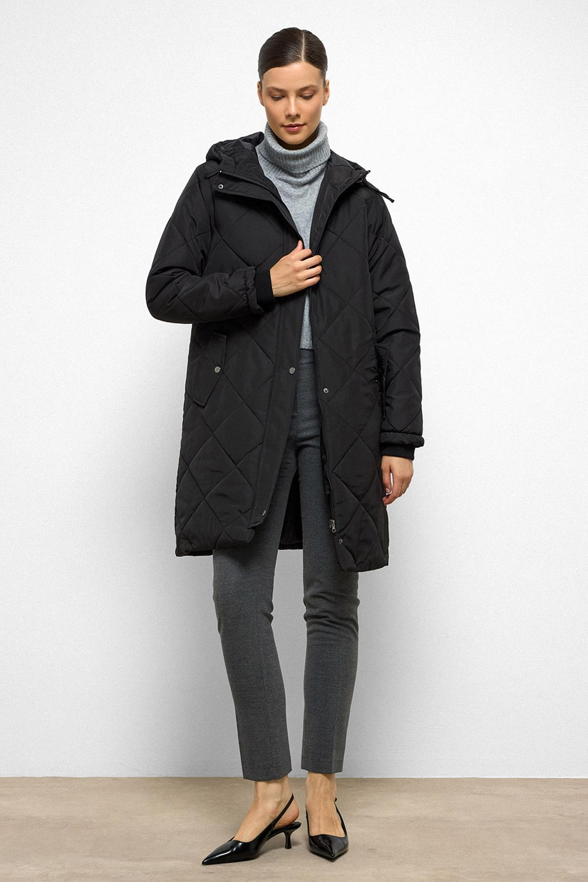 Hooded Zippered Rib Detailed Quilted Coat BLACK 6776