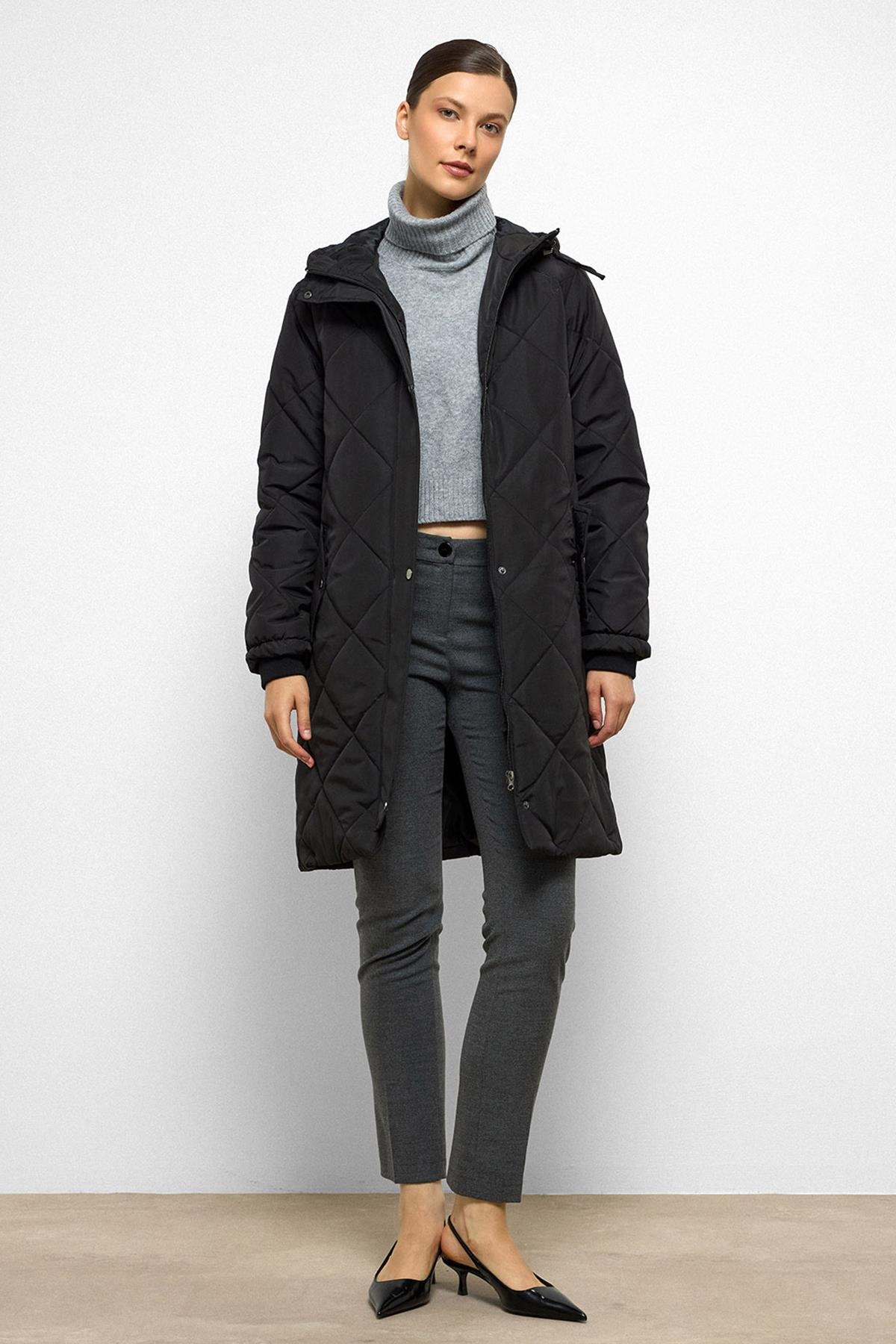 Hooded Zippered Rib Detailed Quilted Coat BLACK 6776