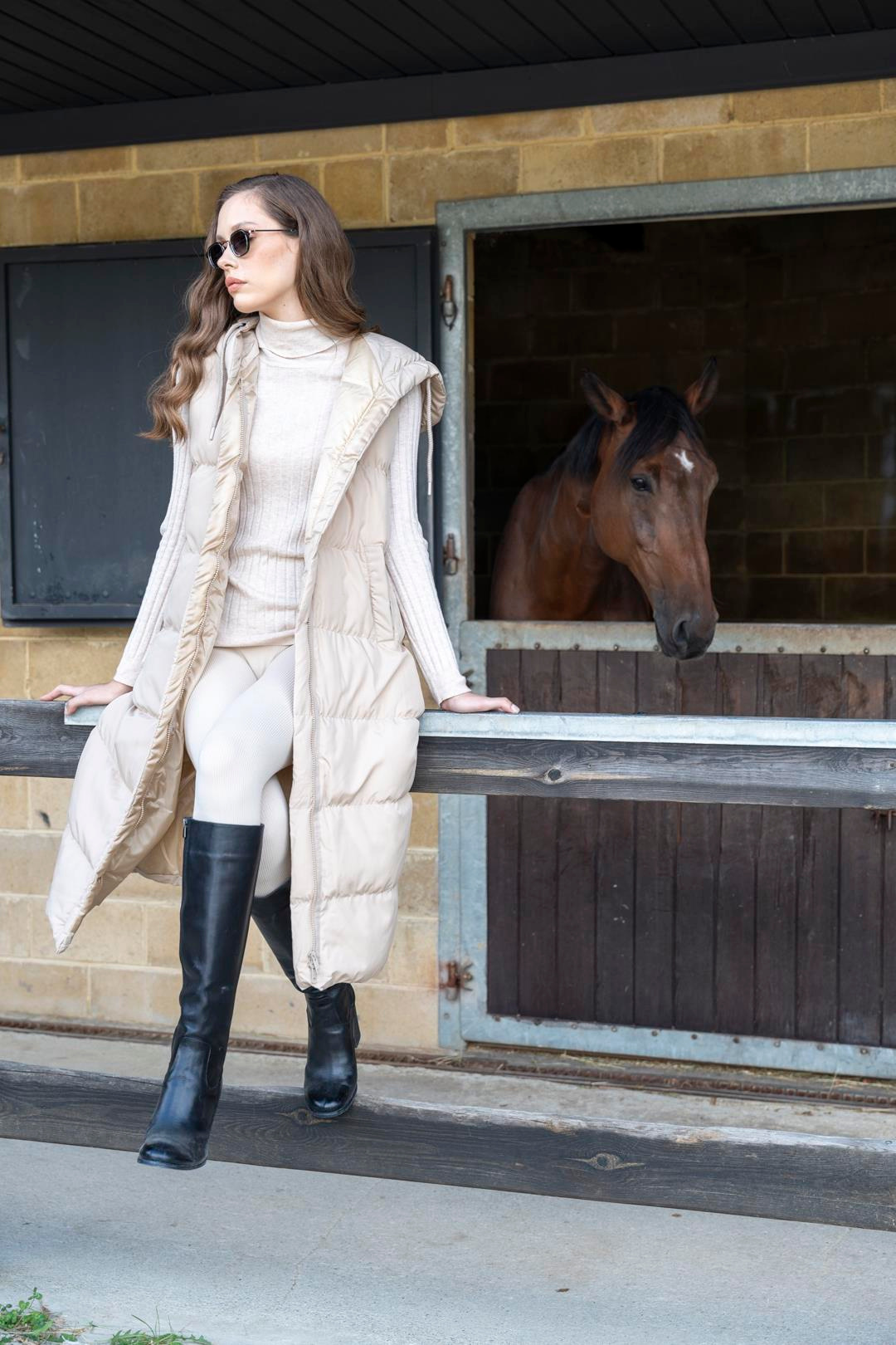 Kapüşonlu Fermuar Kapamalı Uzun Şişme Yelek TAŞ 8224