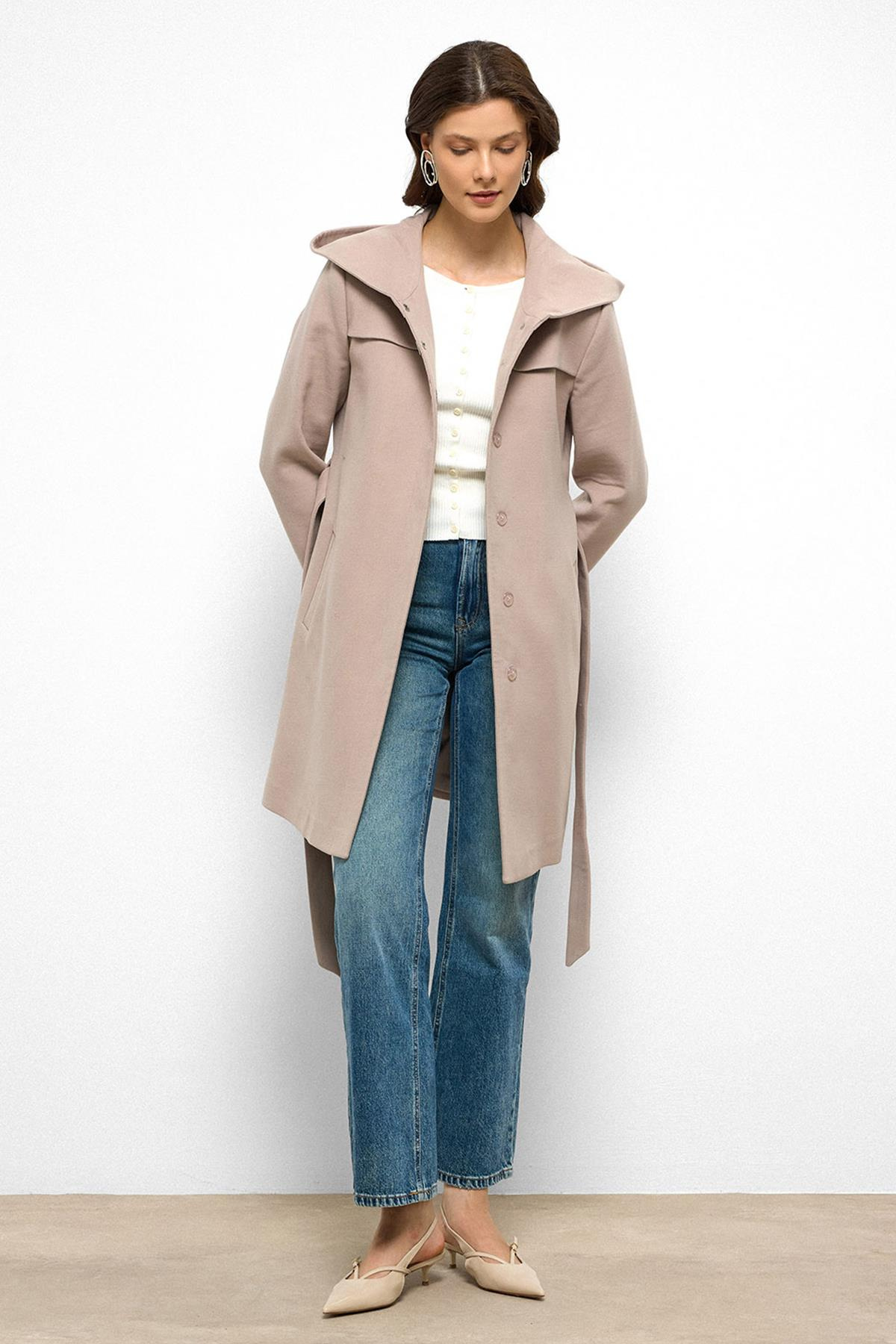 معطف بغطاء رأس وتفاصيل عباءة حجر 3109