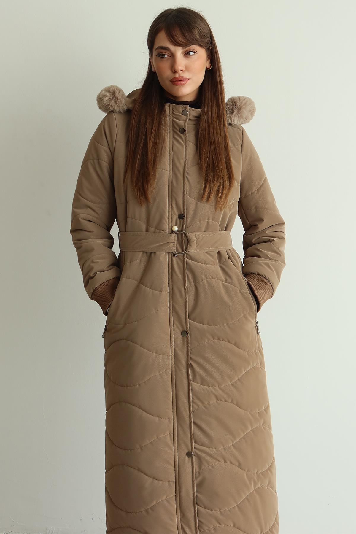 Kapüşonu Çıkabilir Kürklü Fermuarlı Uzun Kapitone Mont S.KAHVE 6802